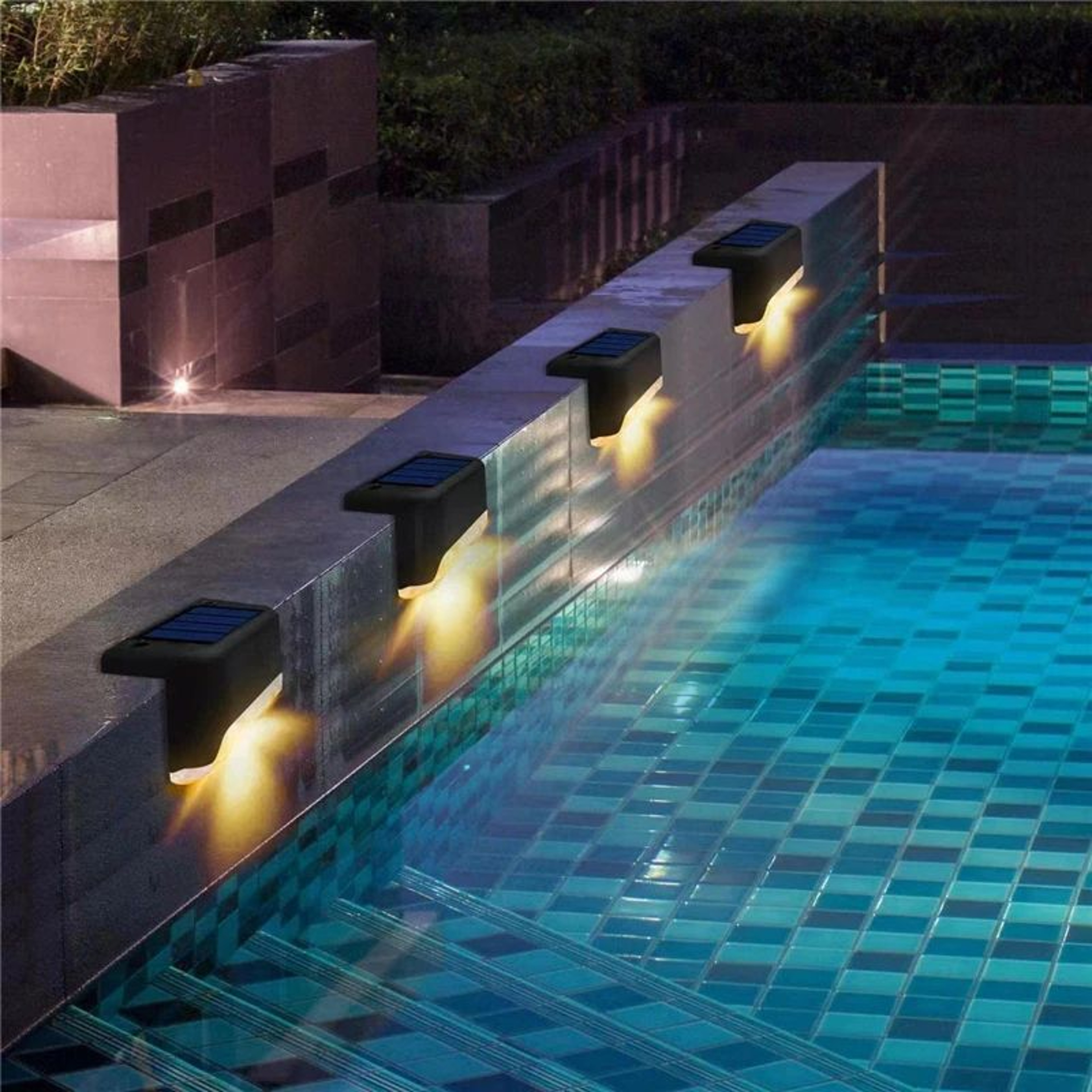 Waterproof Solar LED Deck And Garden Lights 7