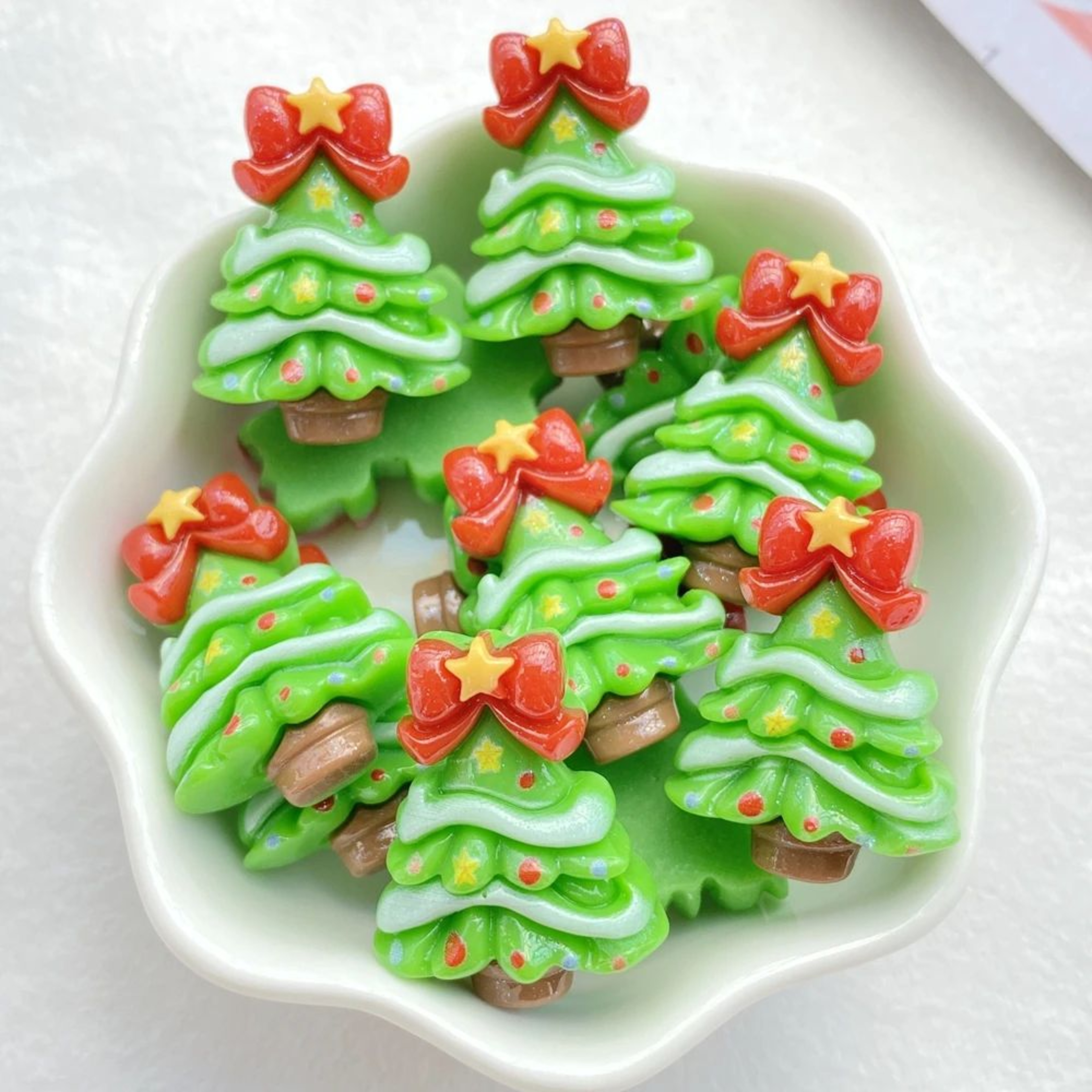 10 Piece Christmas Resin Craft Charms Set 4
