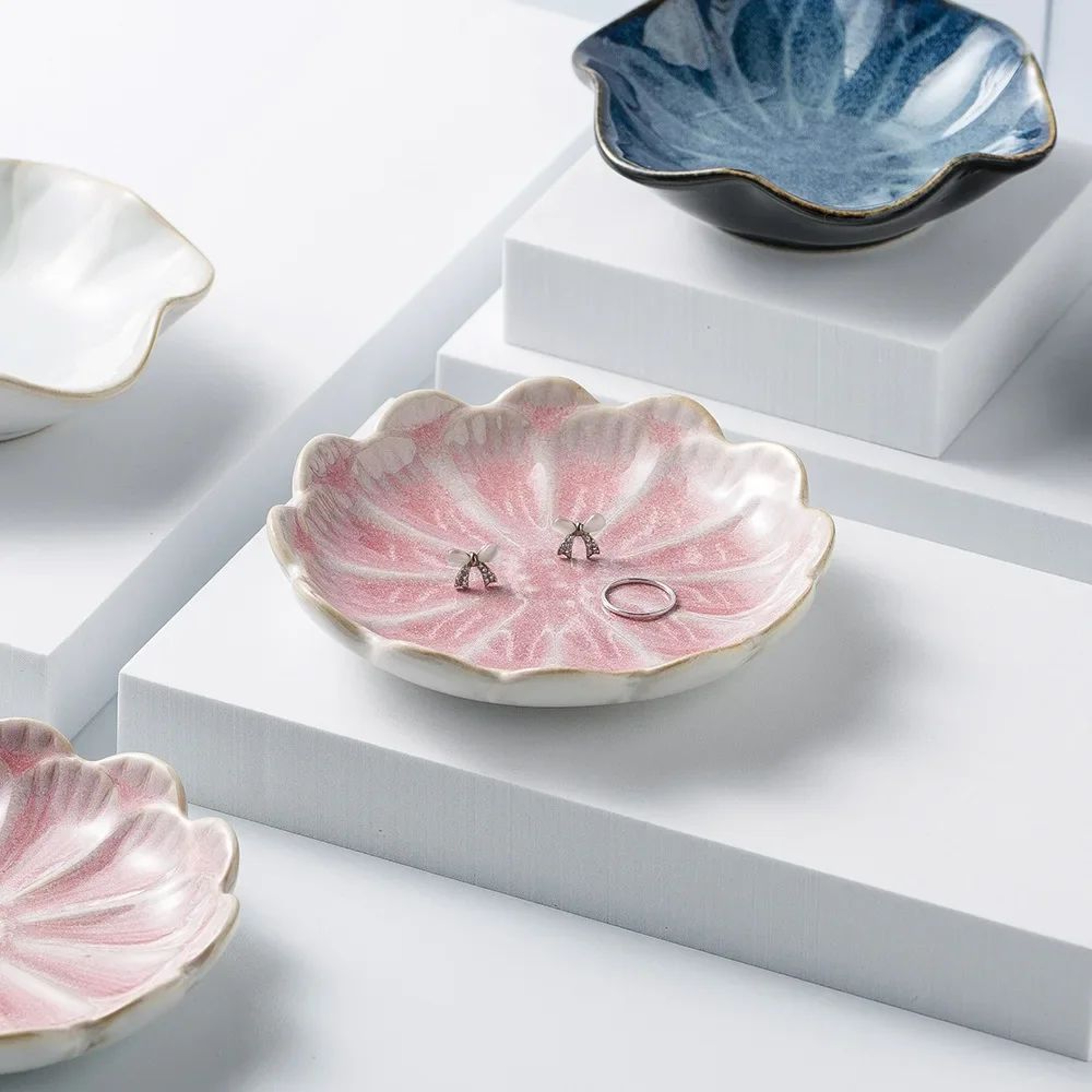 Minimalist Ceramic Lotus Decorative Tray 0