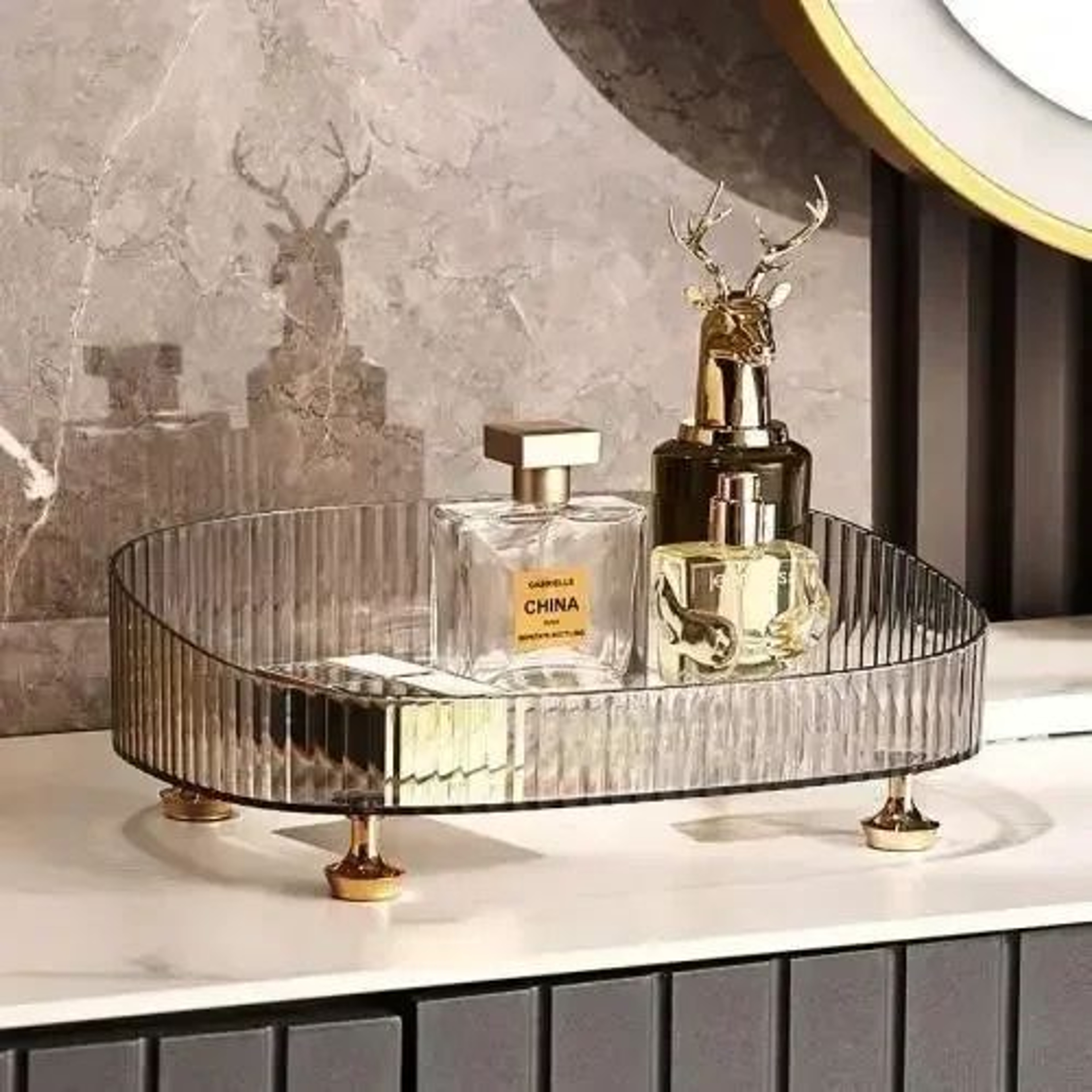 Transparent Large Capacity Cosmetic Storage Tray 7