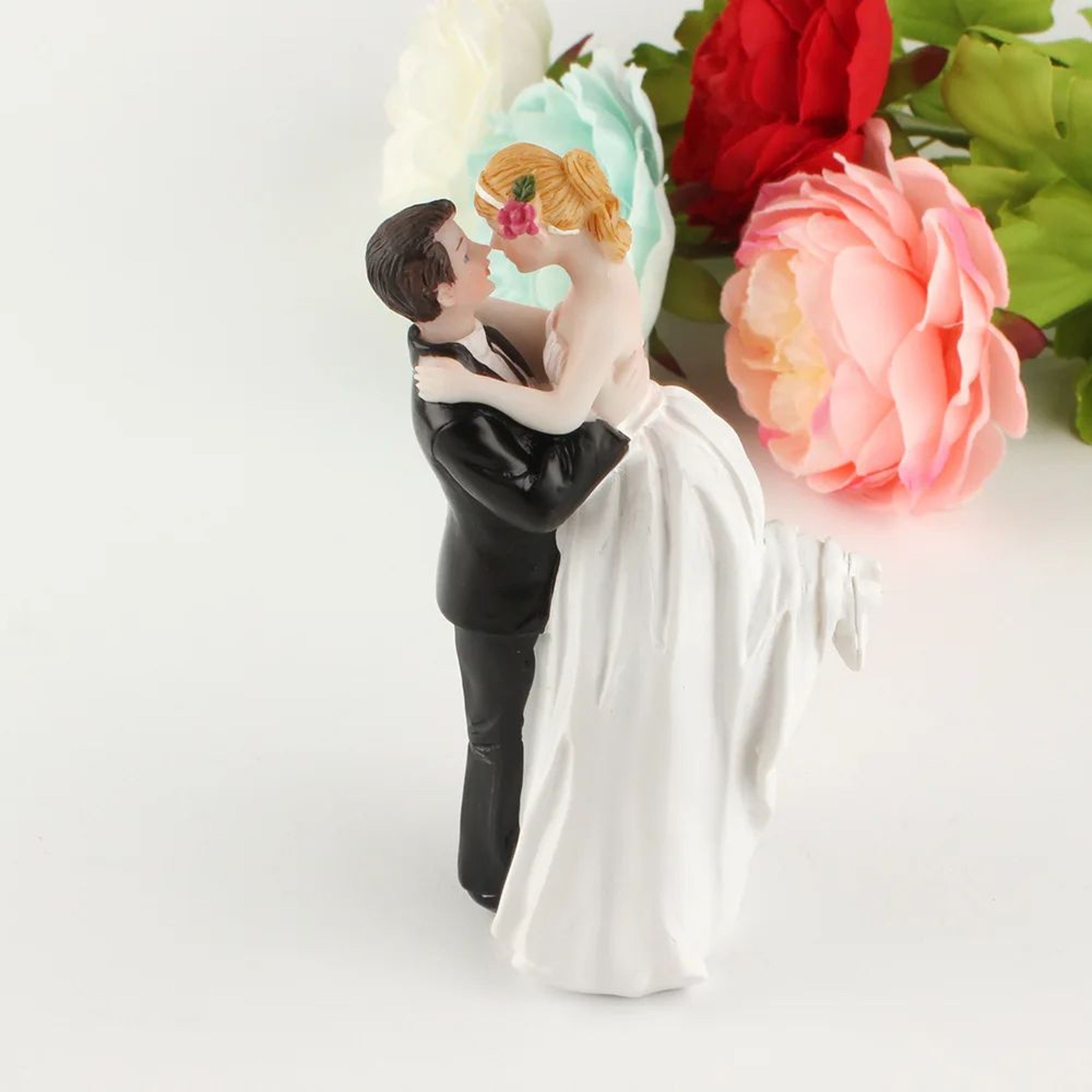 Romantic Bride And Groom Wedding Cake Topper 7