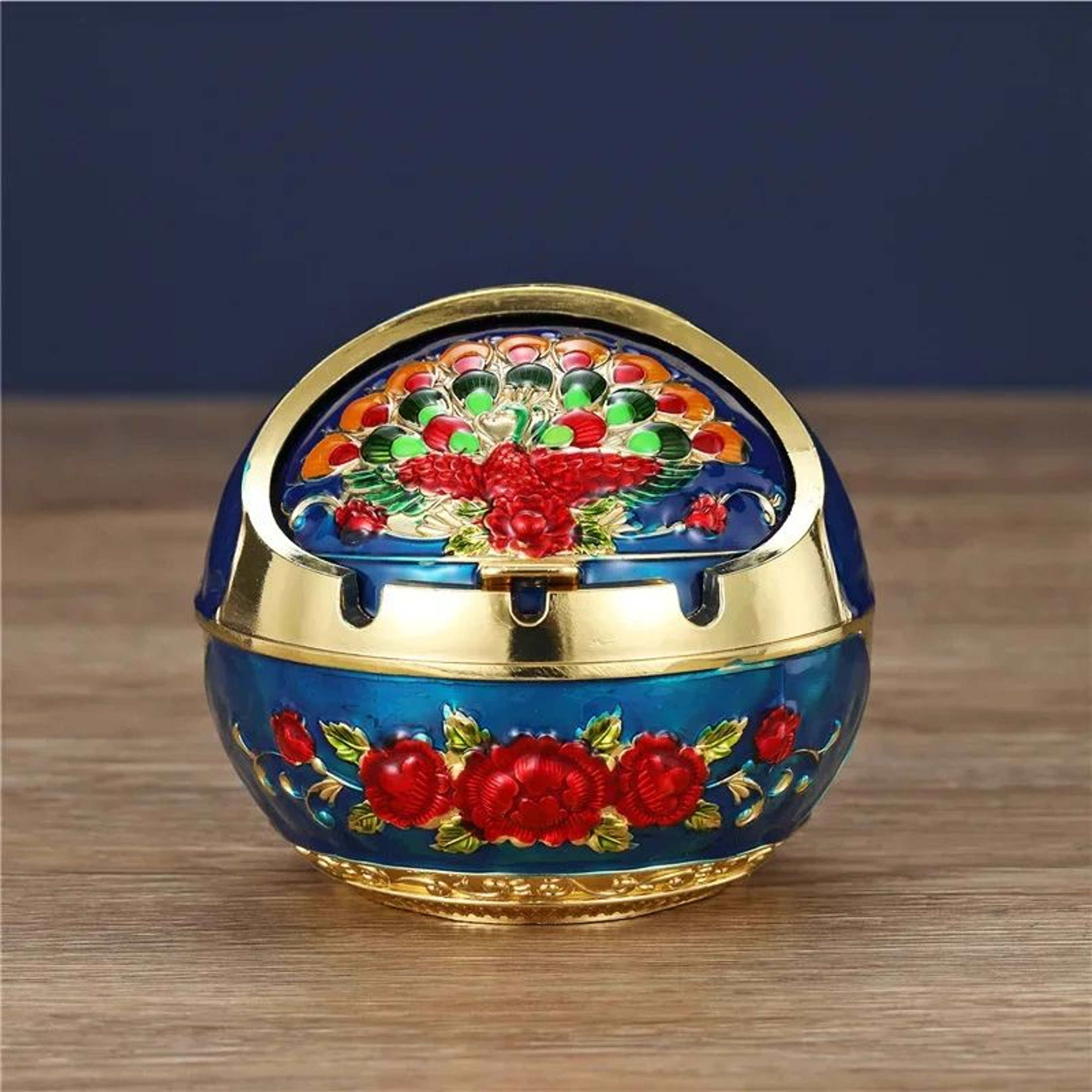 Creative Ashtray With Lid For Home And Living Room 16