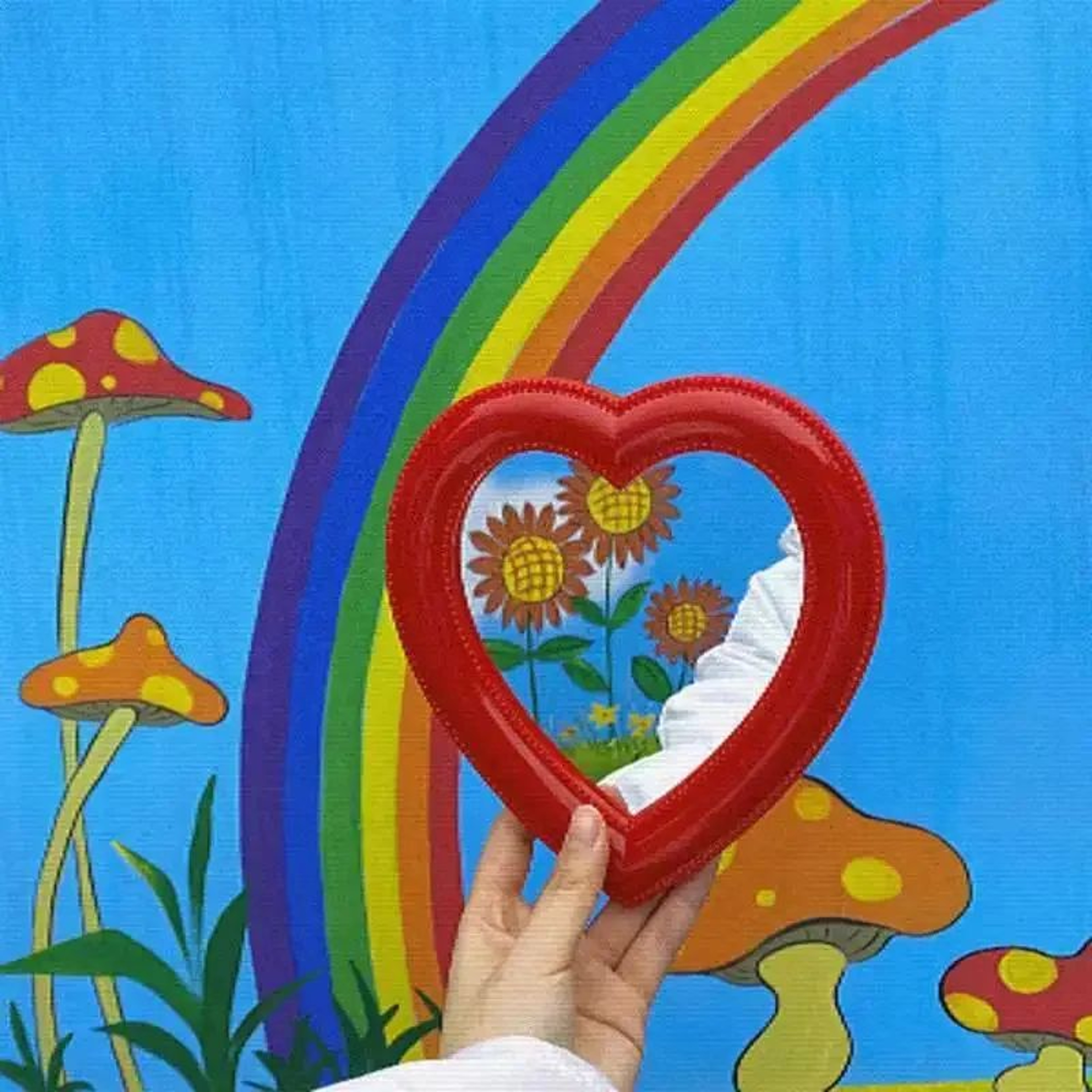 Cute Heart Shaped Tabletop Makeup Mirror 9