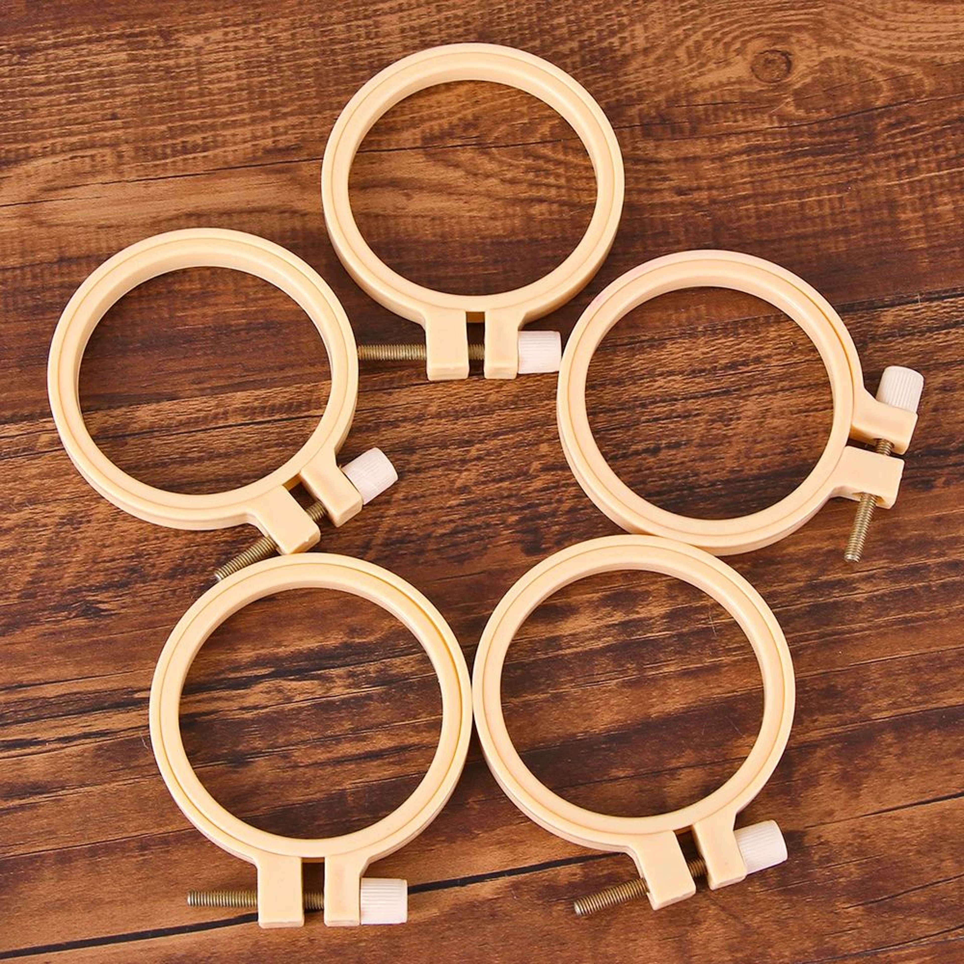 Adjustable Round Embroidery Hoop For Cross Stitch 2
