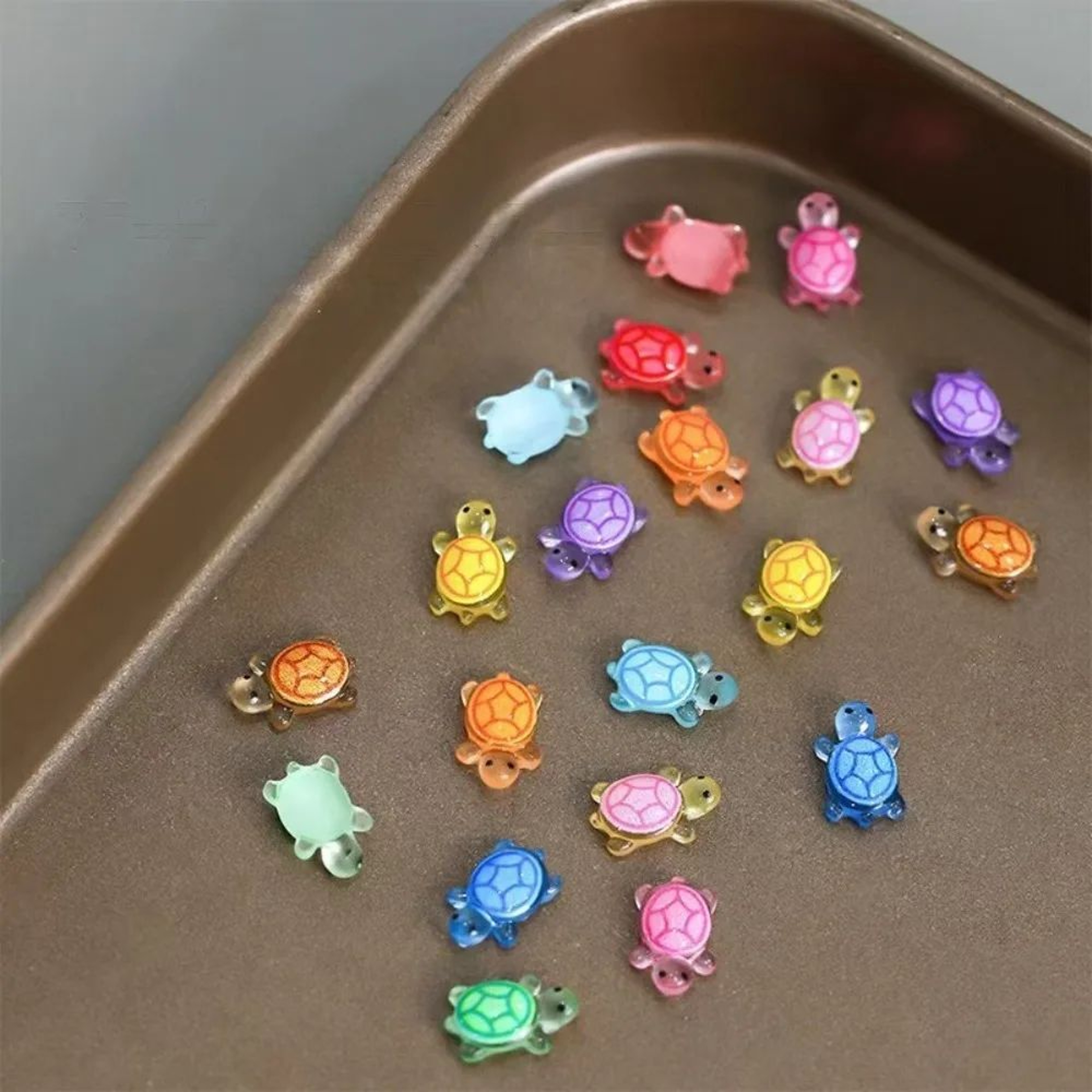 100 Piece Luminous Mini Turtle Resin Figurines For DIY Crafts 8