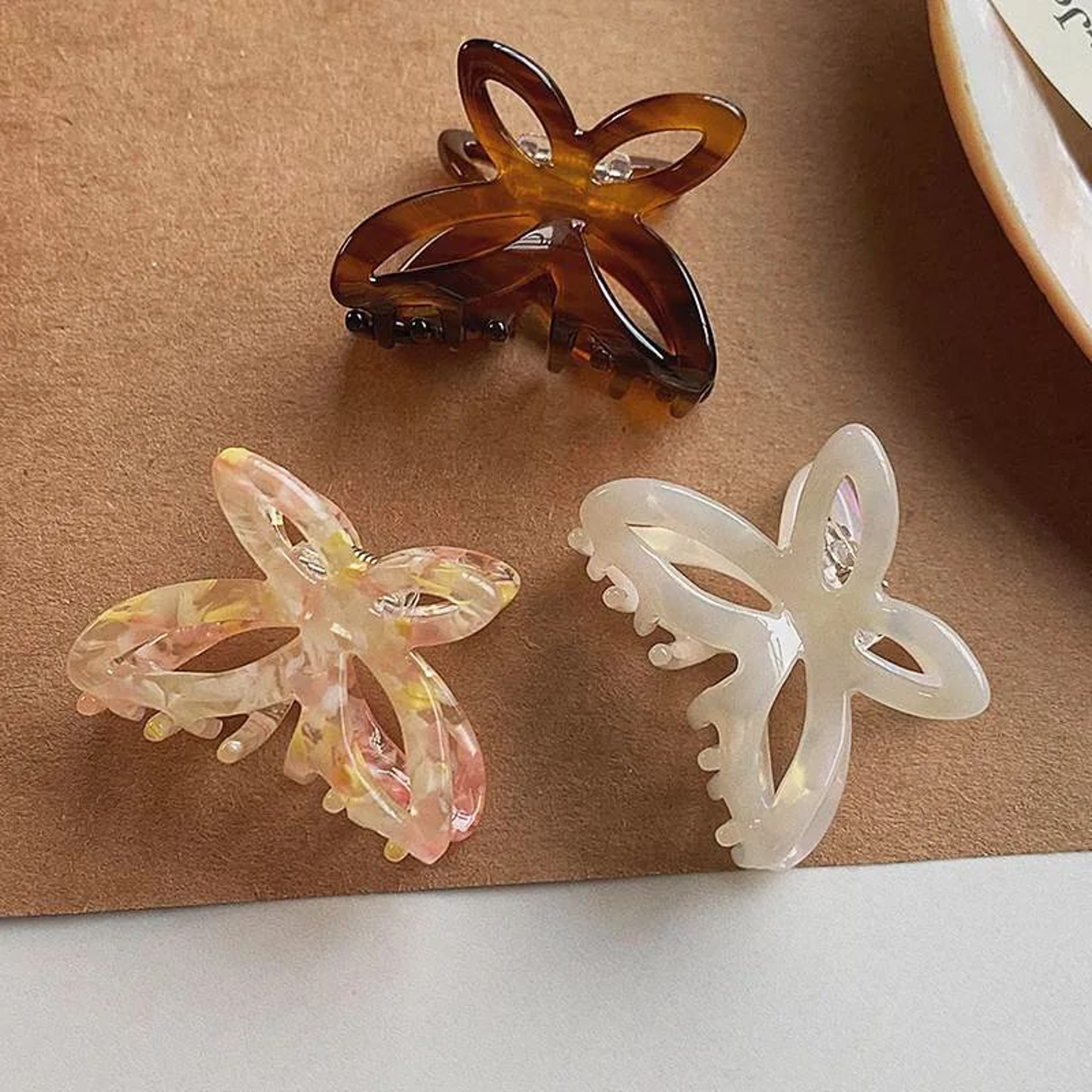 Retro French Butterfly Jelly Hair Claw Clip For Women 3