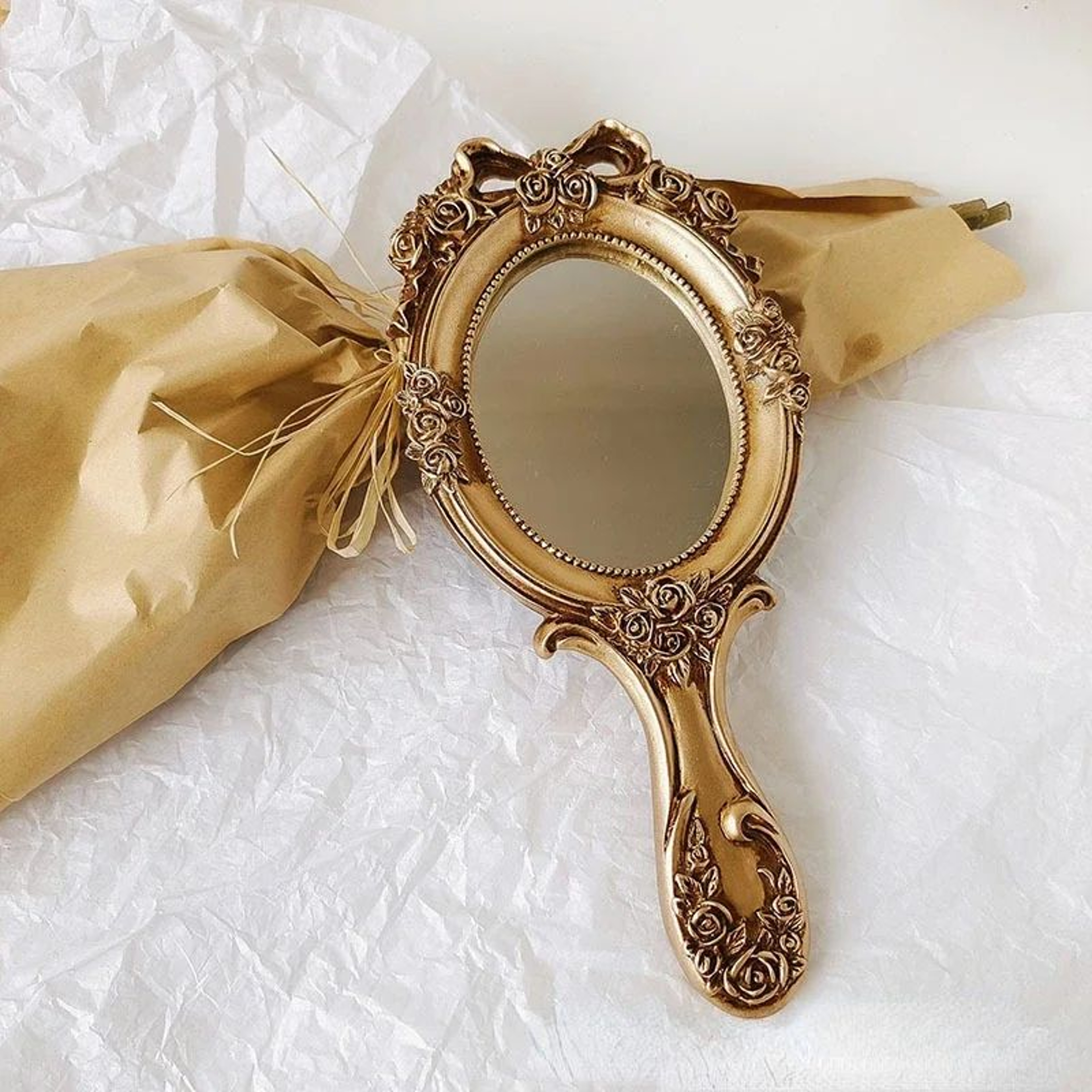 Cute Vintage Handheld Makeup Vanity Mirror With Handle 7