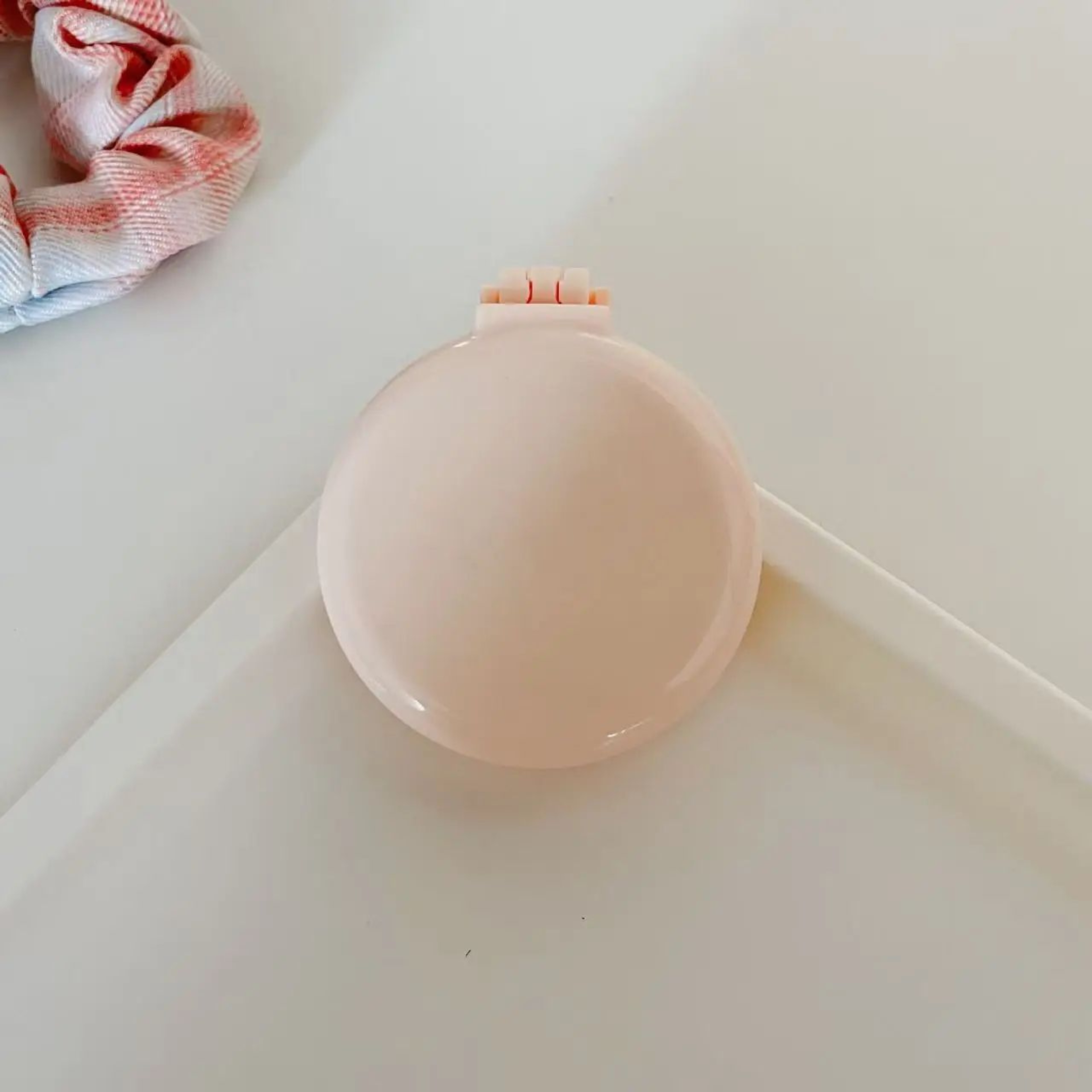 Mini Foldable Mirror And Air Cushion Massage Comb 8