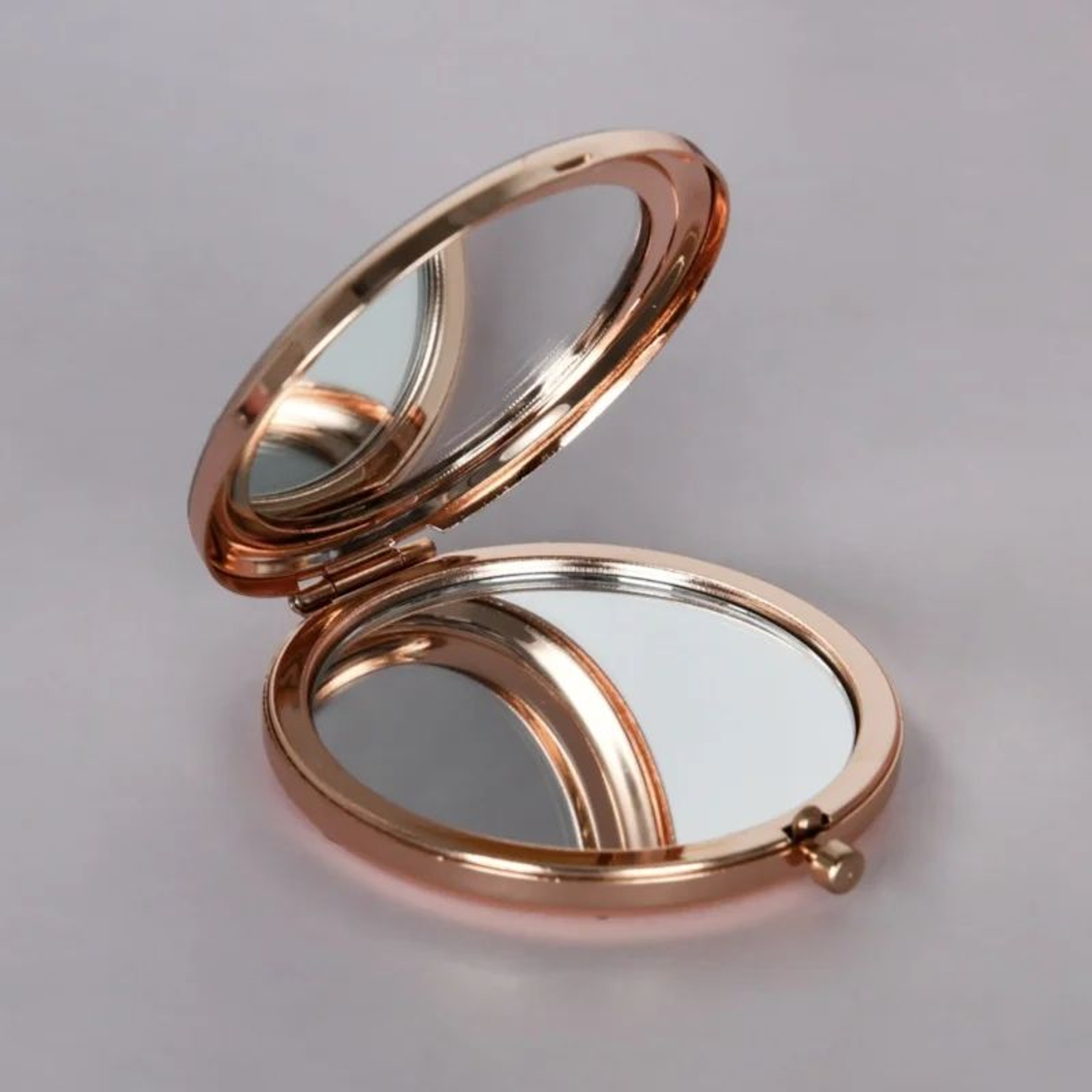 Mini Shiny Pocket Makeup Mirror For Everyday Touch Ups 4