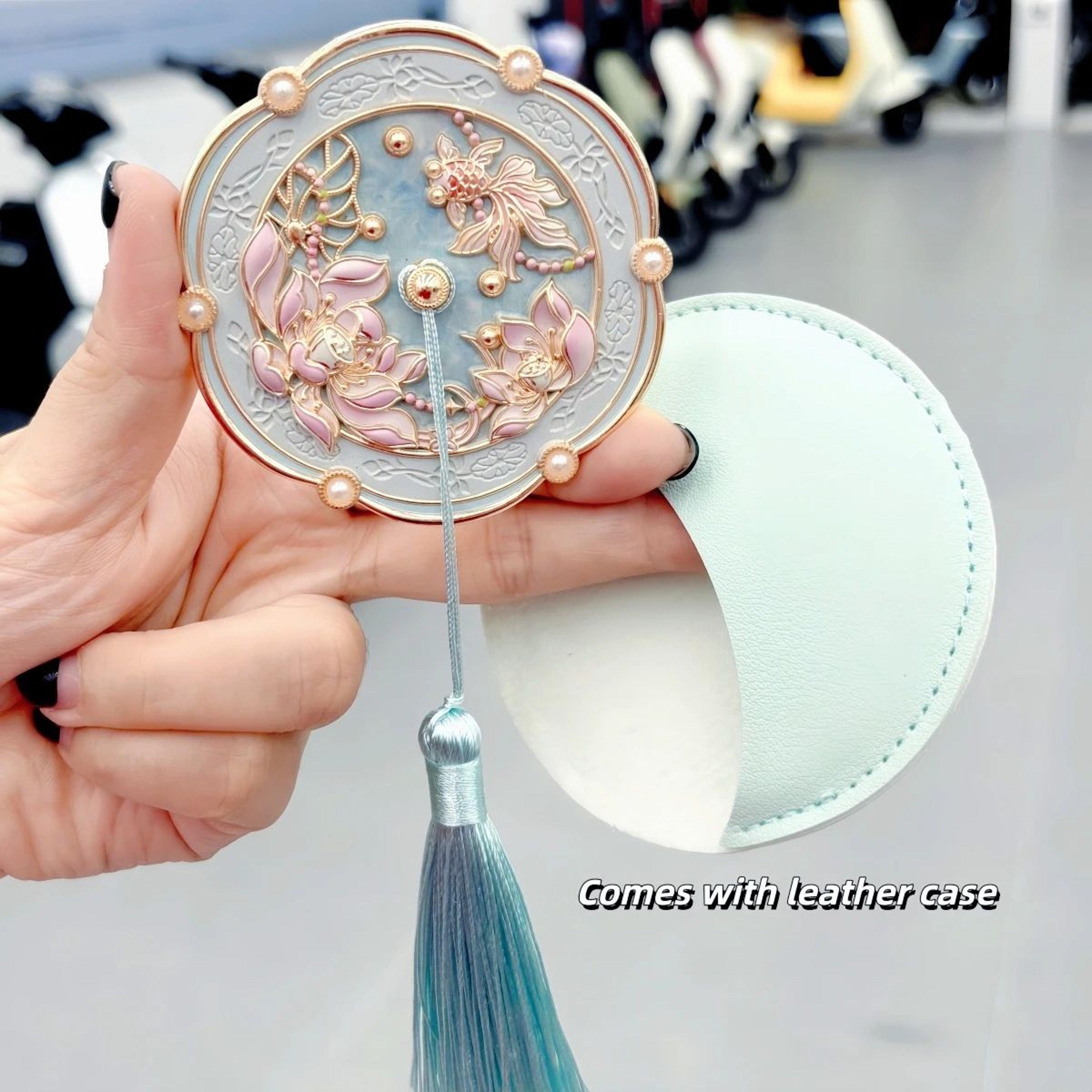 Chinese Style Lotus Goldfish Portable Makeup Mirror 3