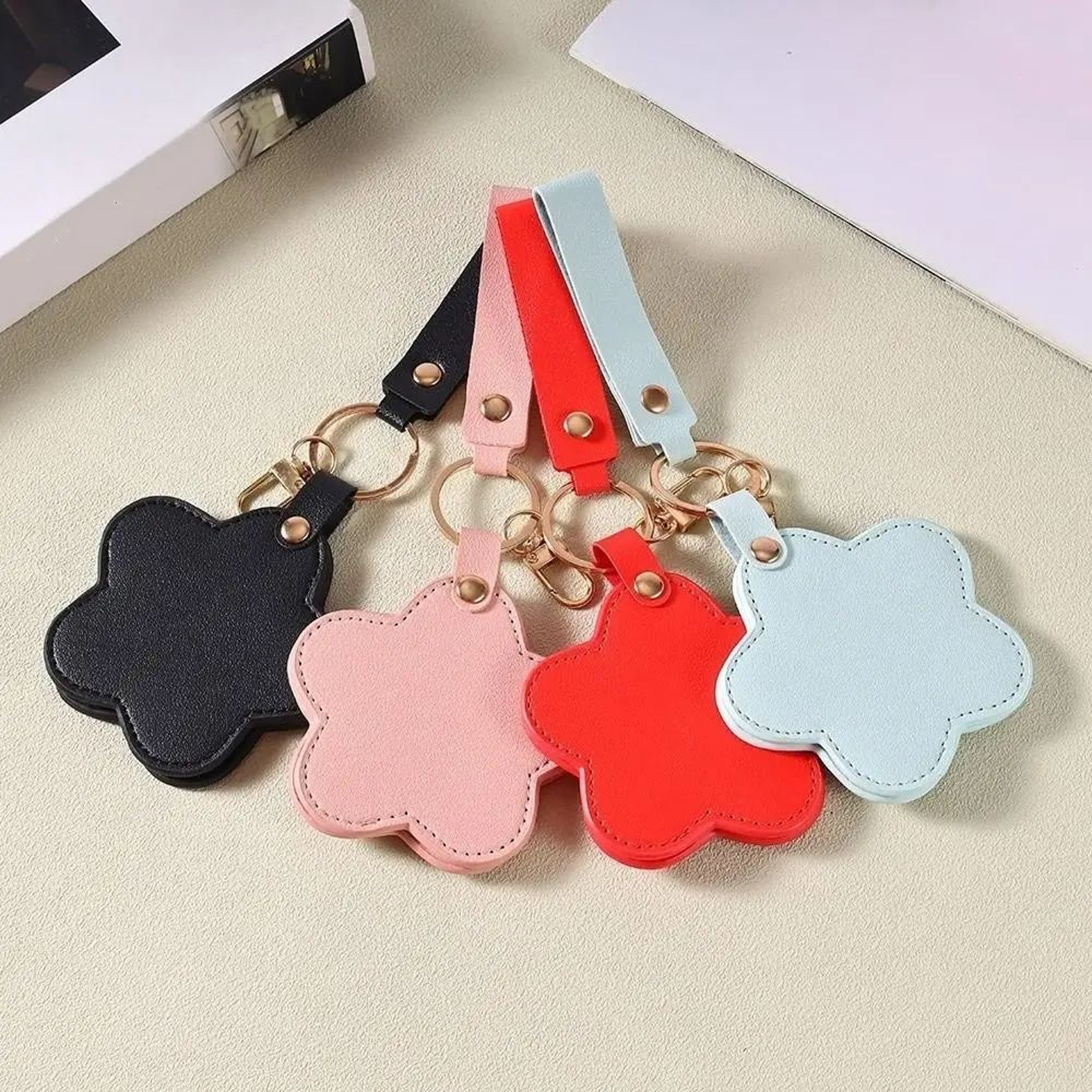 Star Shape Rotating Mini Mirror Bag And Keychain Pendant 1