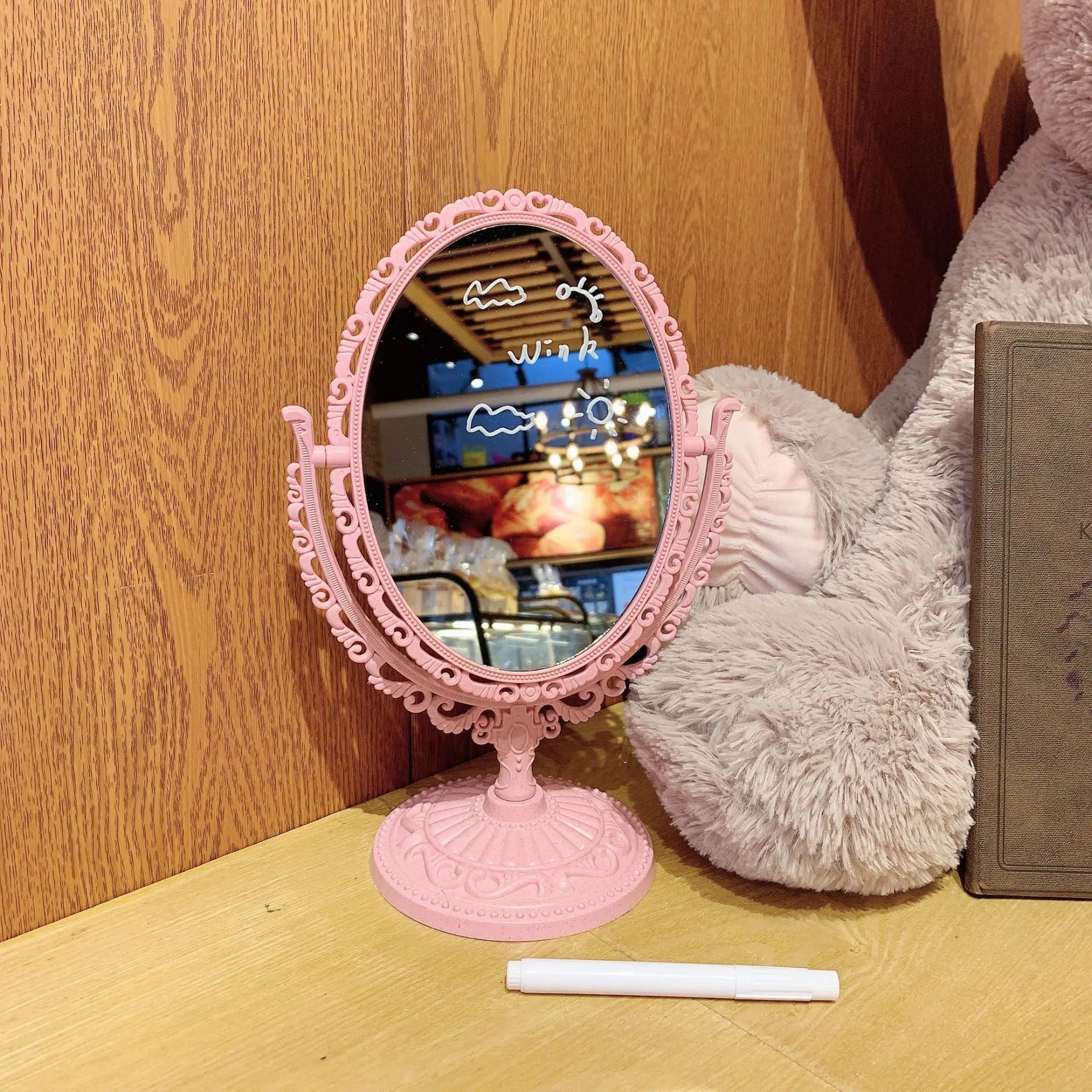 European Retro Heart Shaped Desktop Vanity Mirror 7