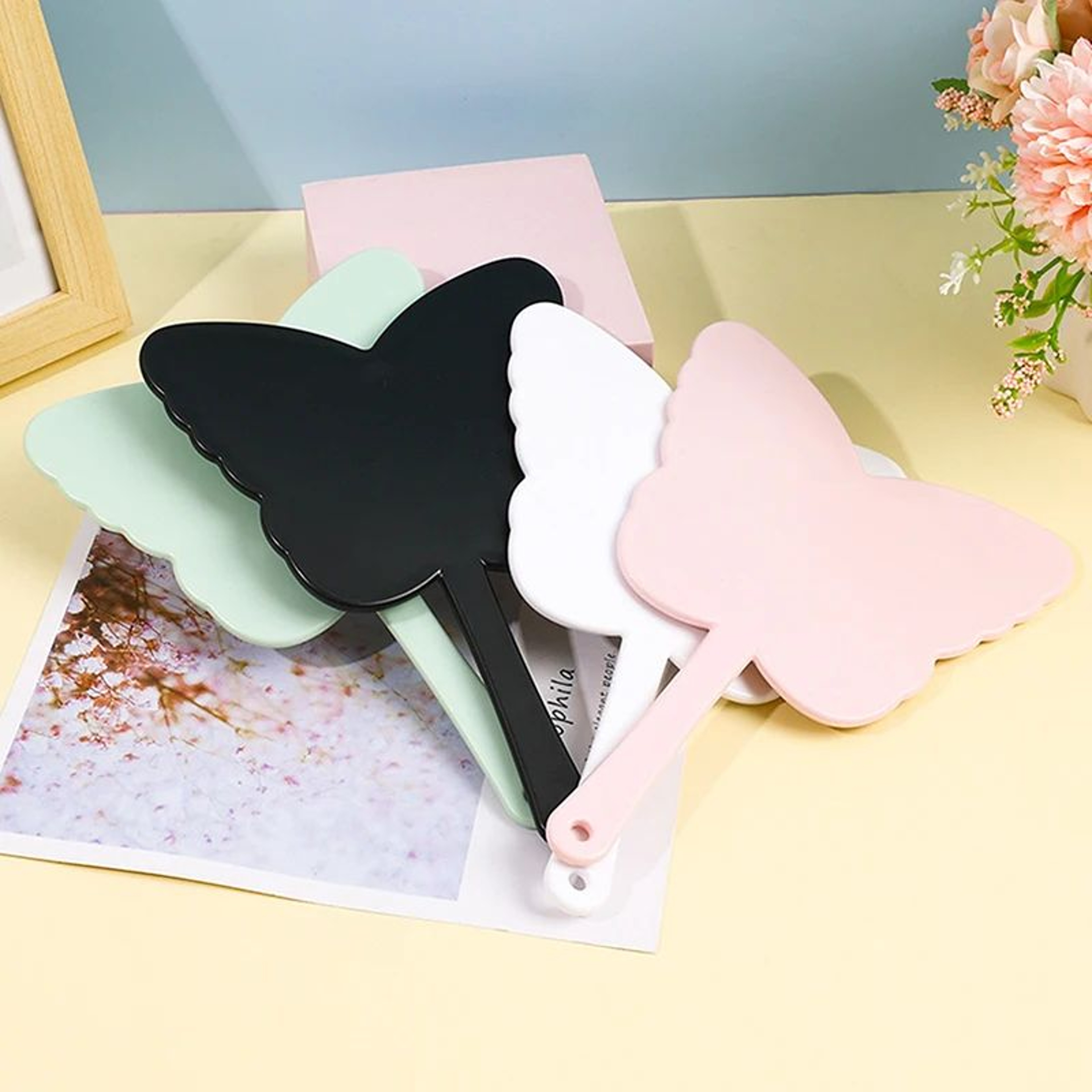 Butterfly Shaped Handheld Eyelash Extension Makeup Mirror 3