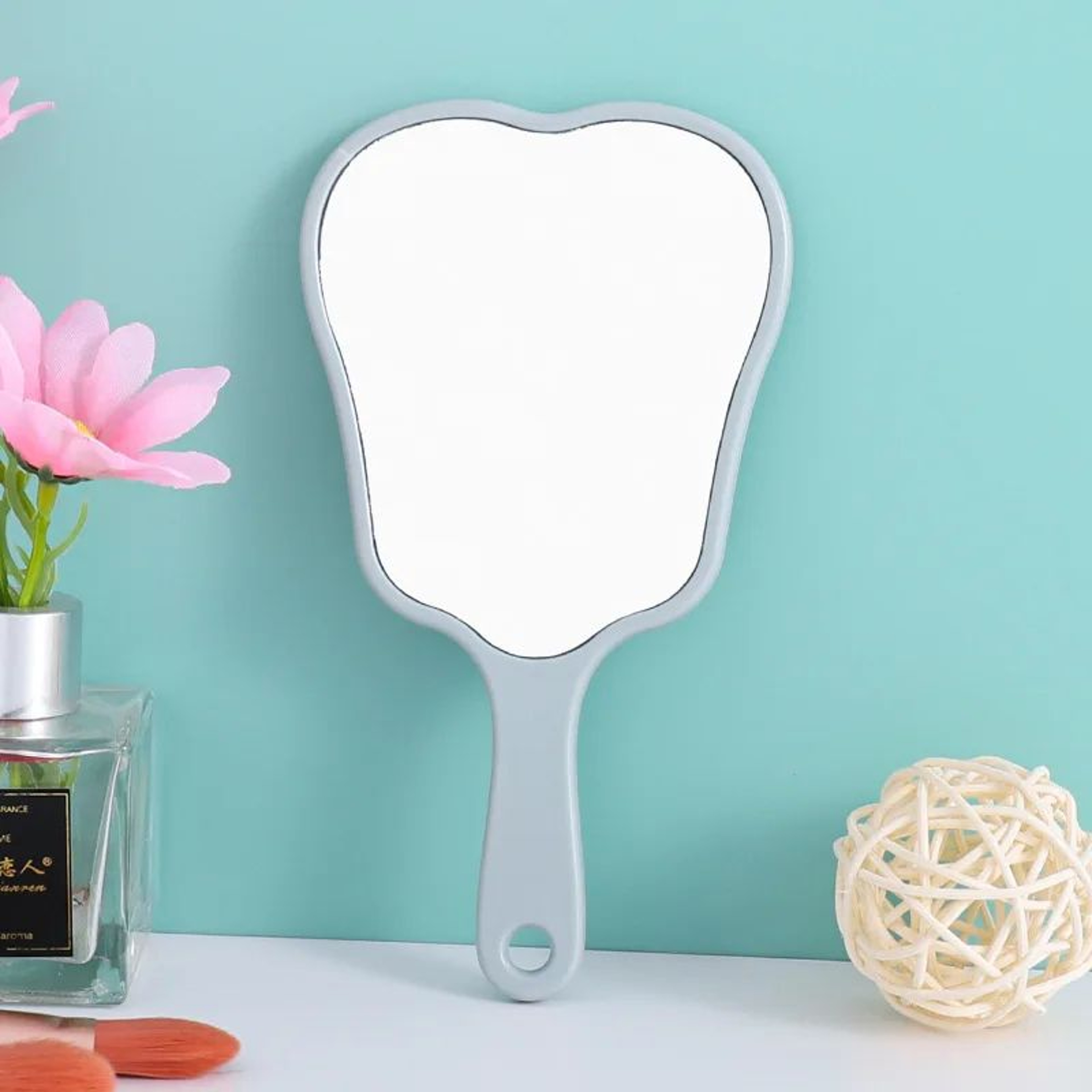 Lightweight Tooth Shaped Handheld Makeup Mirror 8