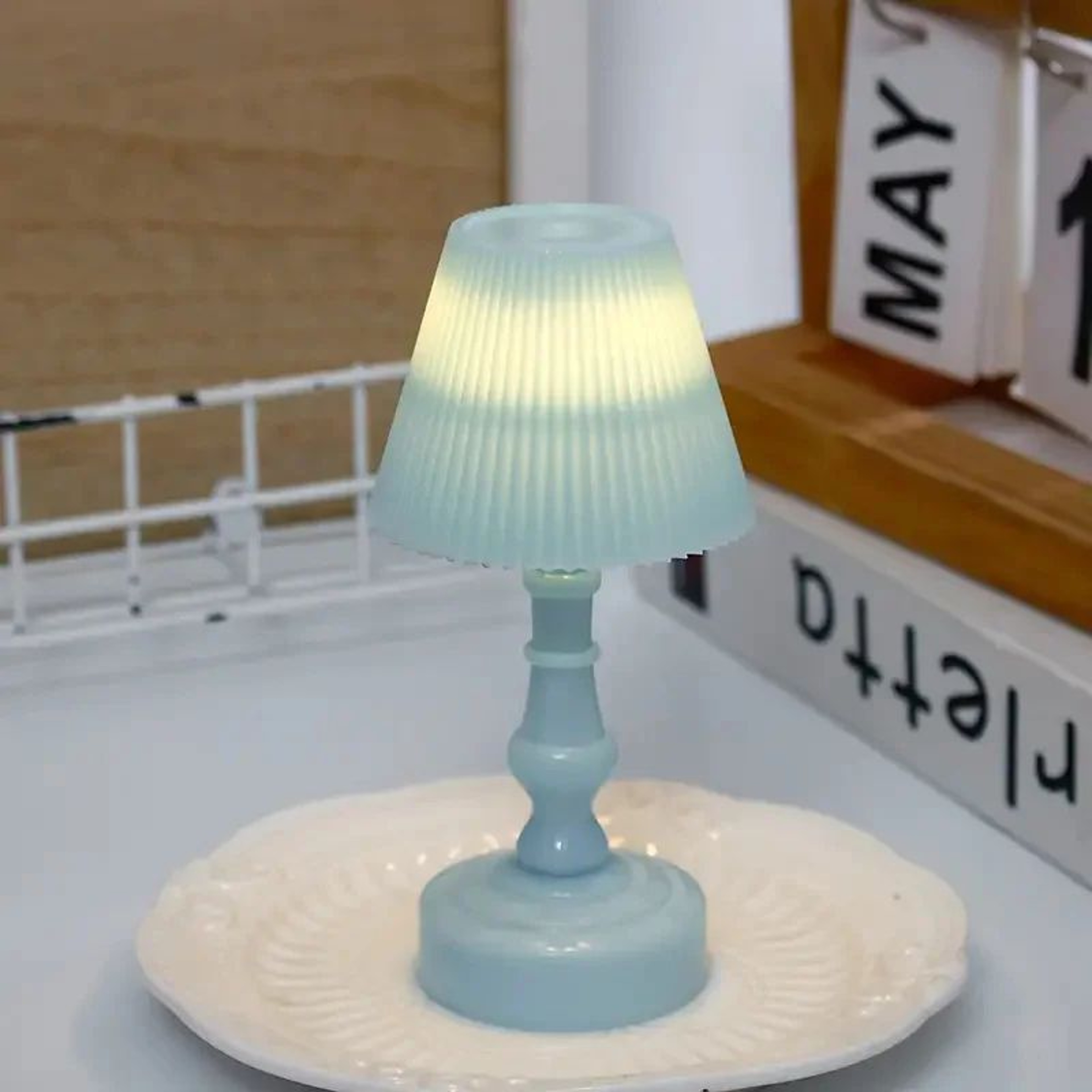 Pleated Shell Flower LED Table Night Lamp 7