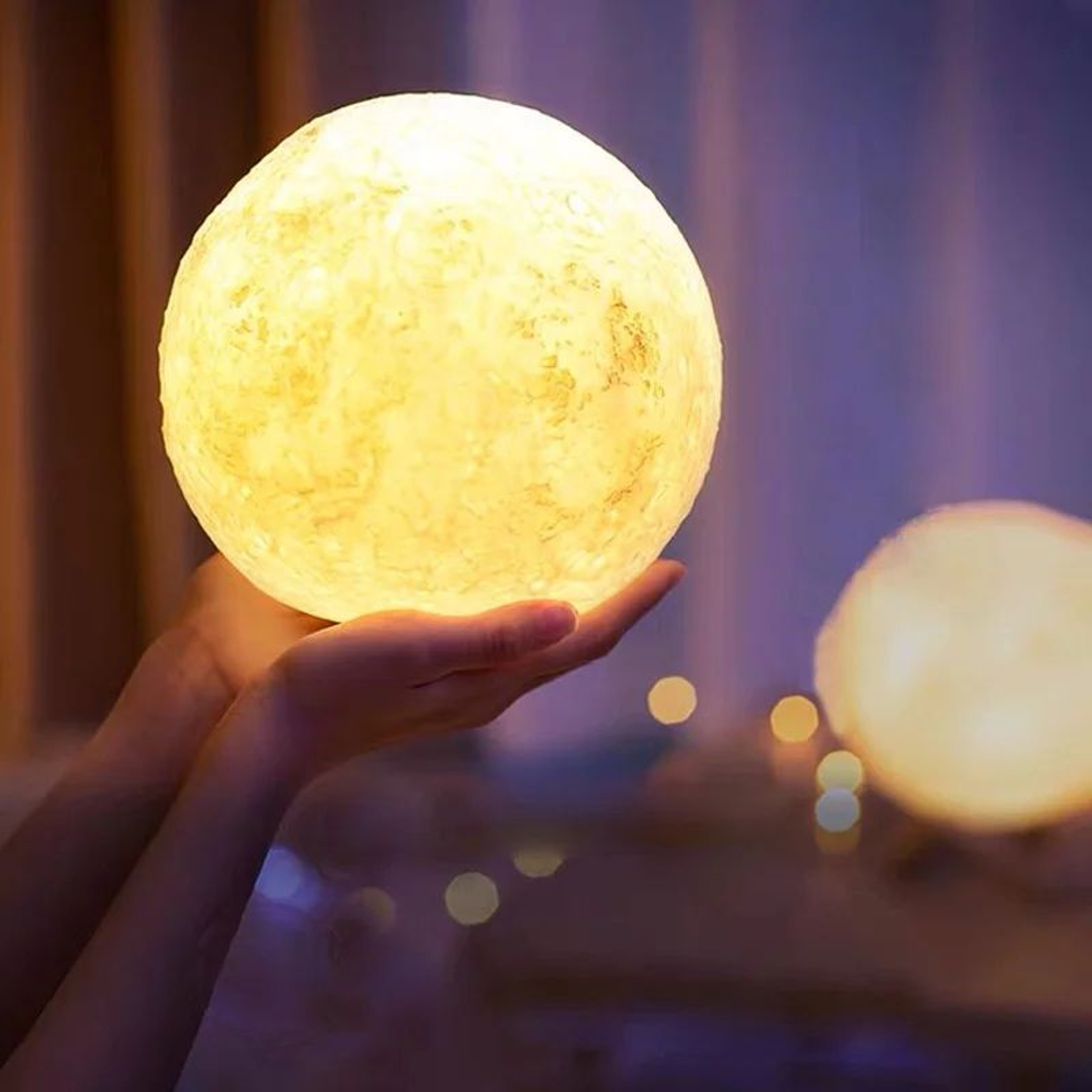 3D Printed Moon LED Night Light With Stand 4