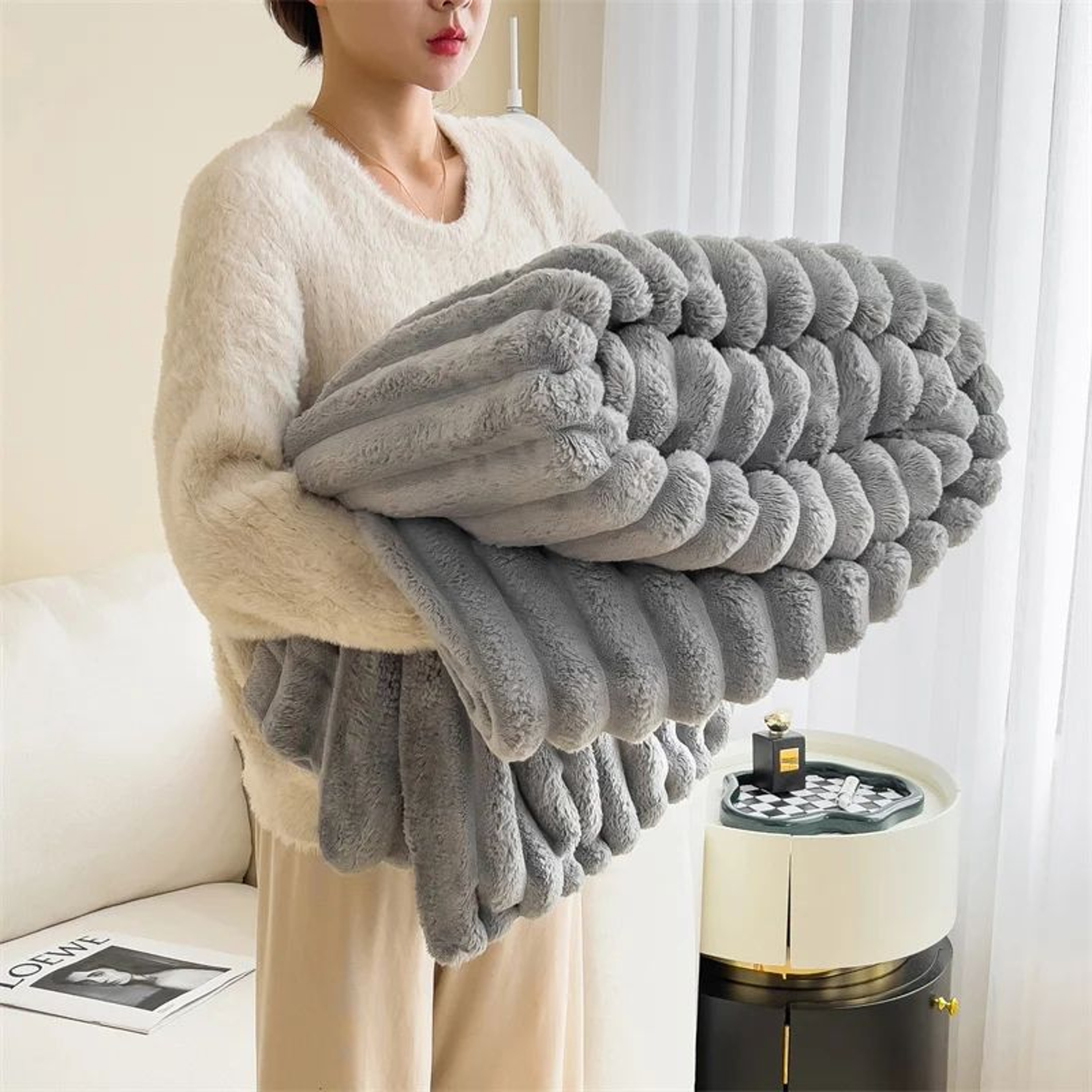 Soft Plush Carved Thick Warm Winter Throw Blanket 10