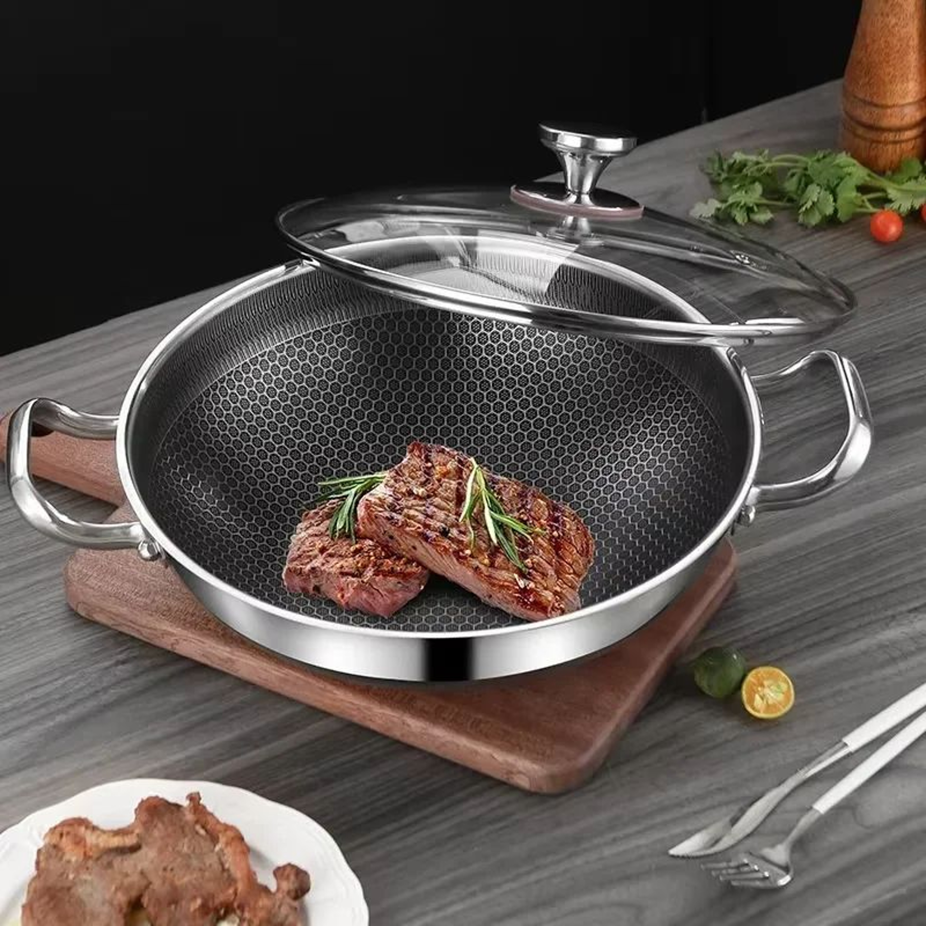 32cm 304 Stainless Steel Honeycomb Nonstick Frying Pan 2