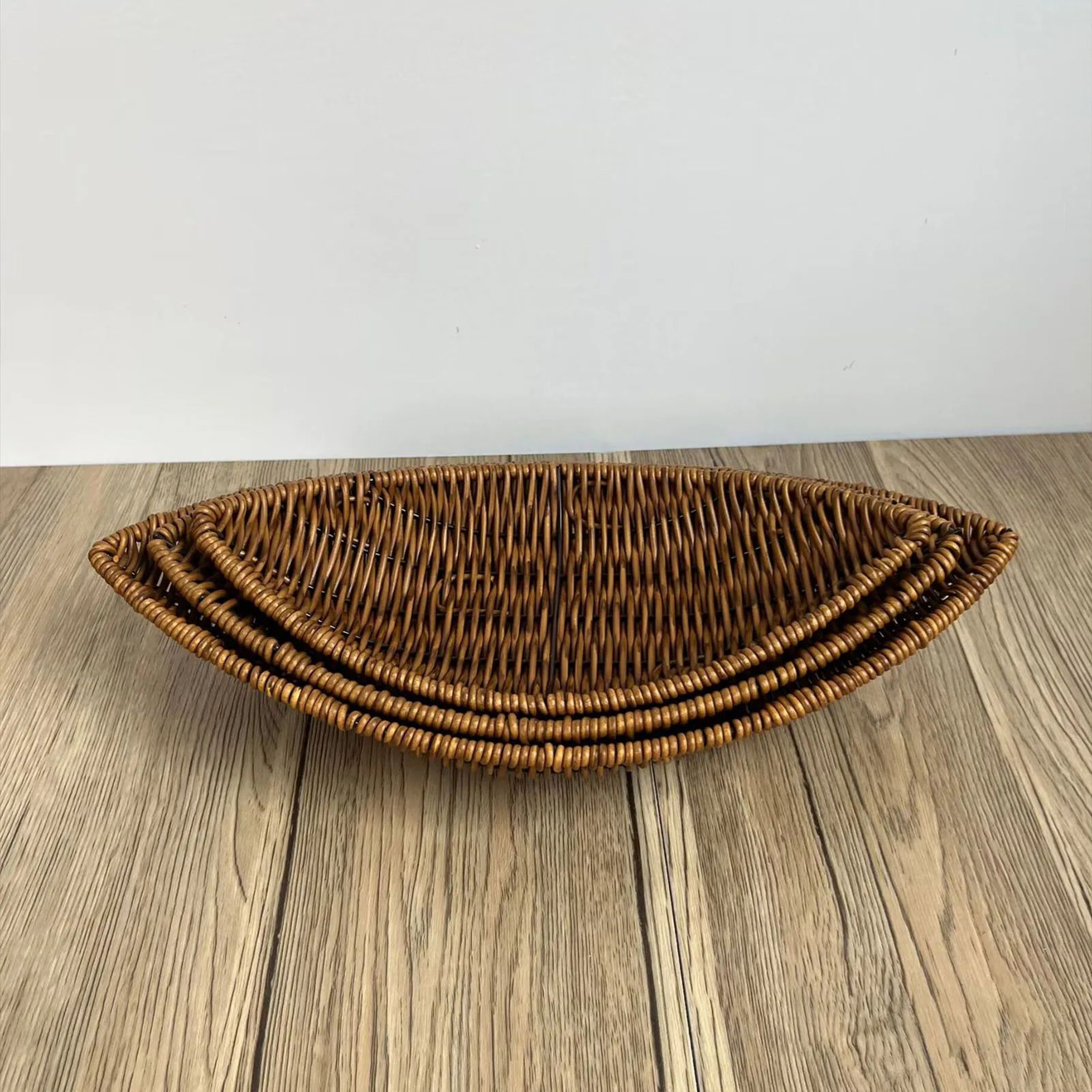 Leaf Shaped Woven Rattan Fruit And Bread Serving Basket 4