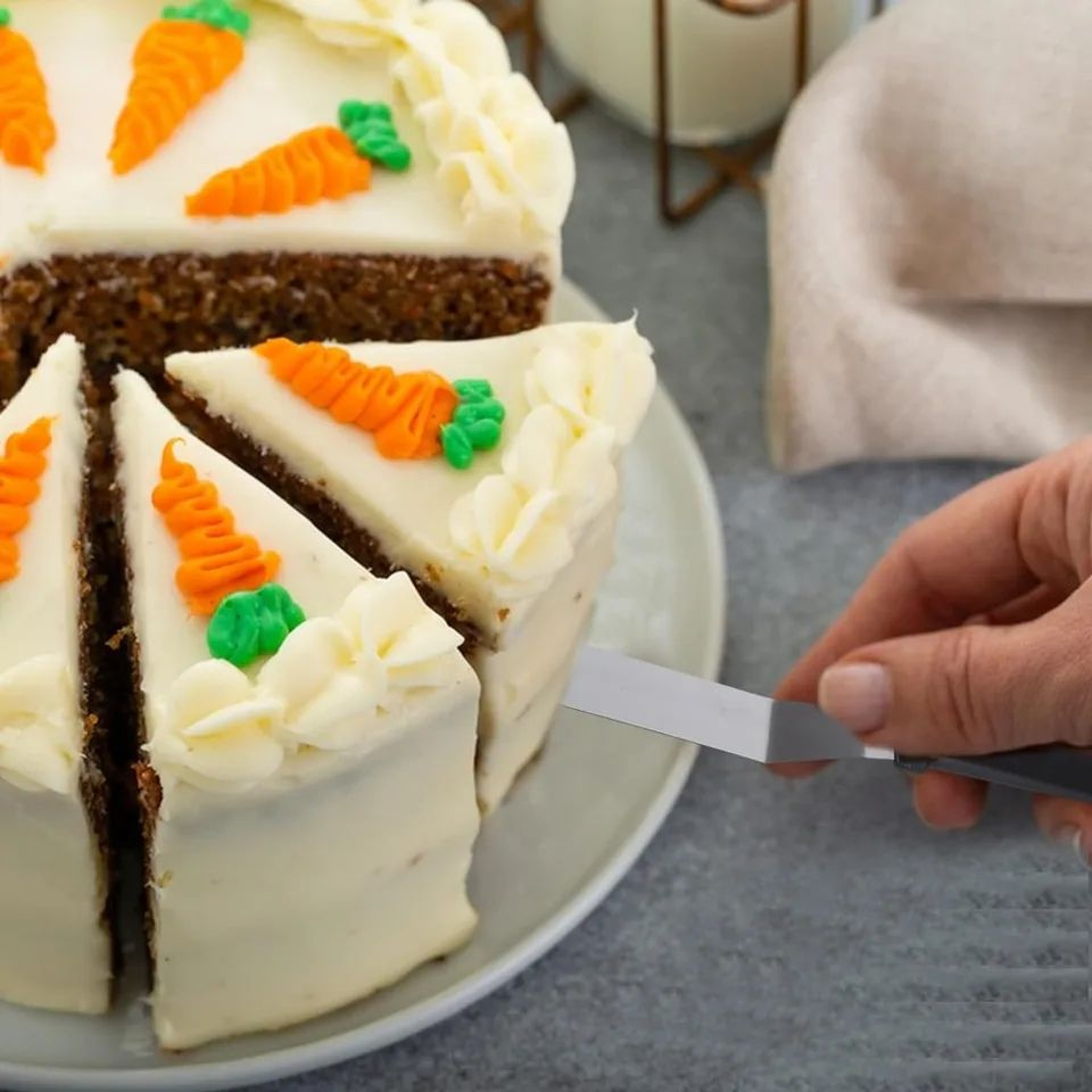 Stainless Steel Angled Icing Spatula For Cake Decorating And Baking 1