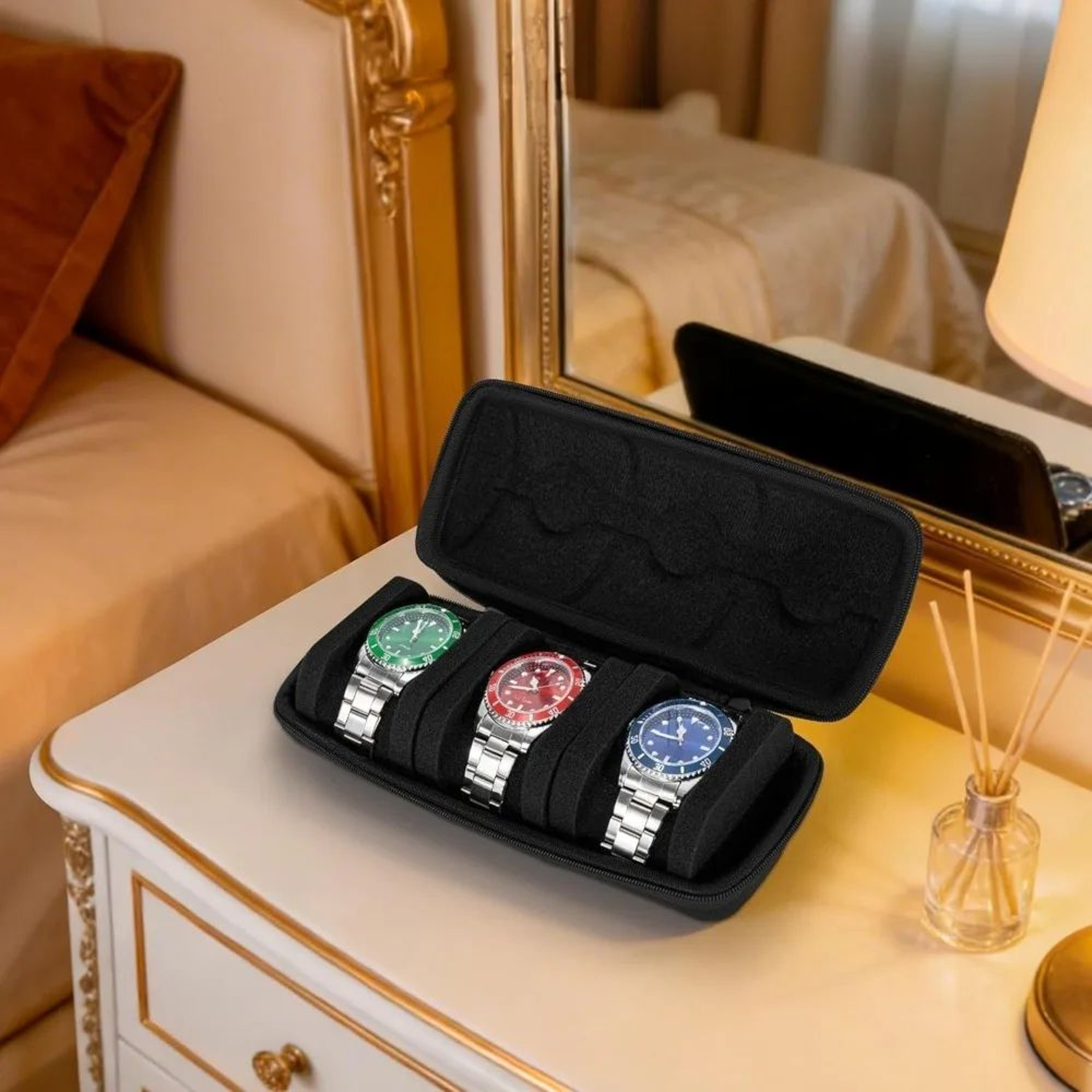 3 Slot Hard Shell Travel Watch Case With Soft Pillows 0