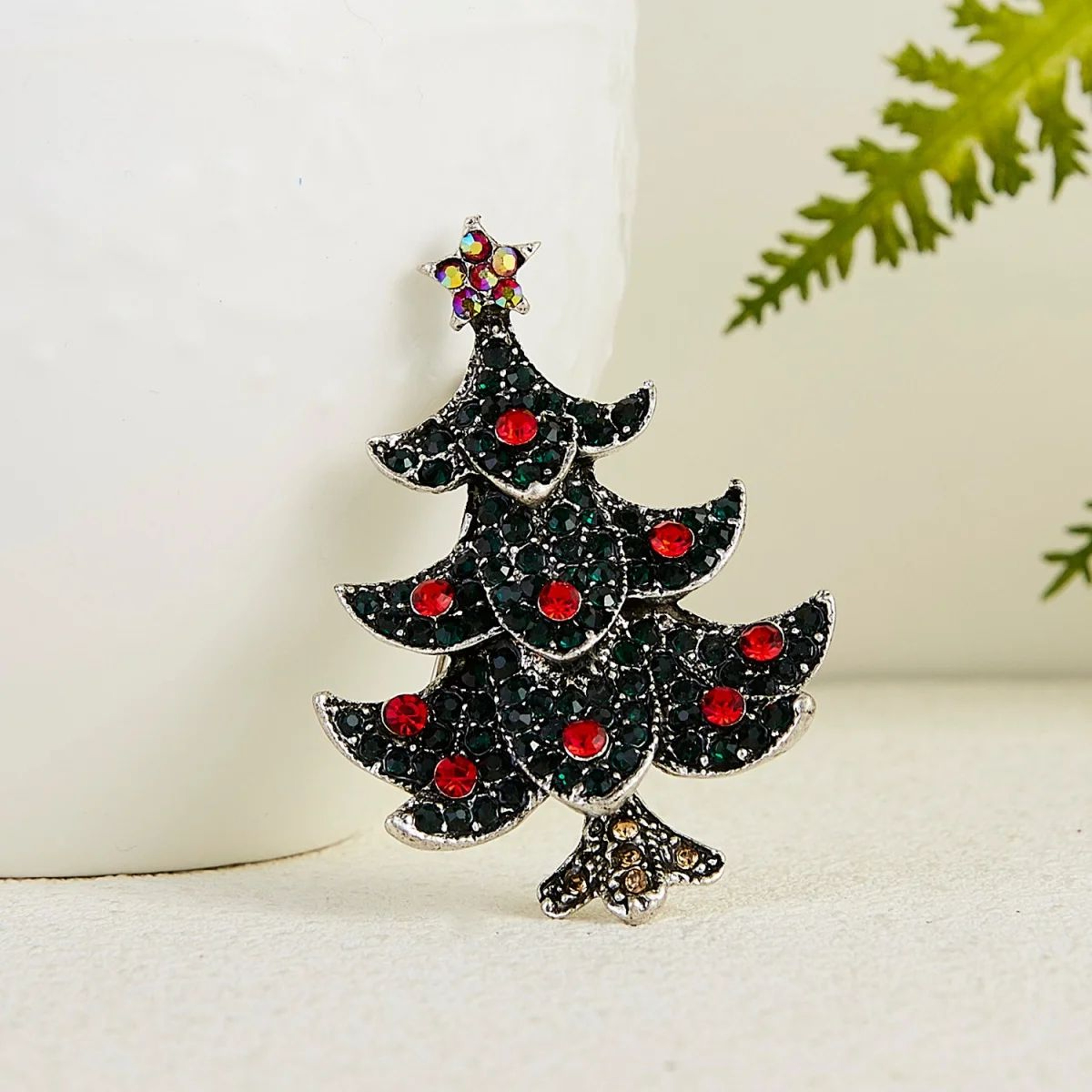 Vintage Rhinestone Star Christmas Tree Brooch Pin 0