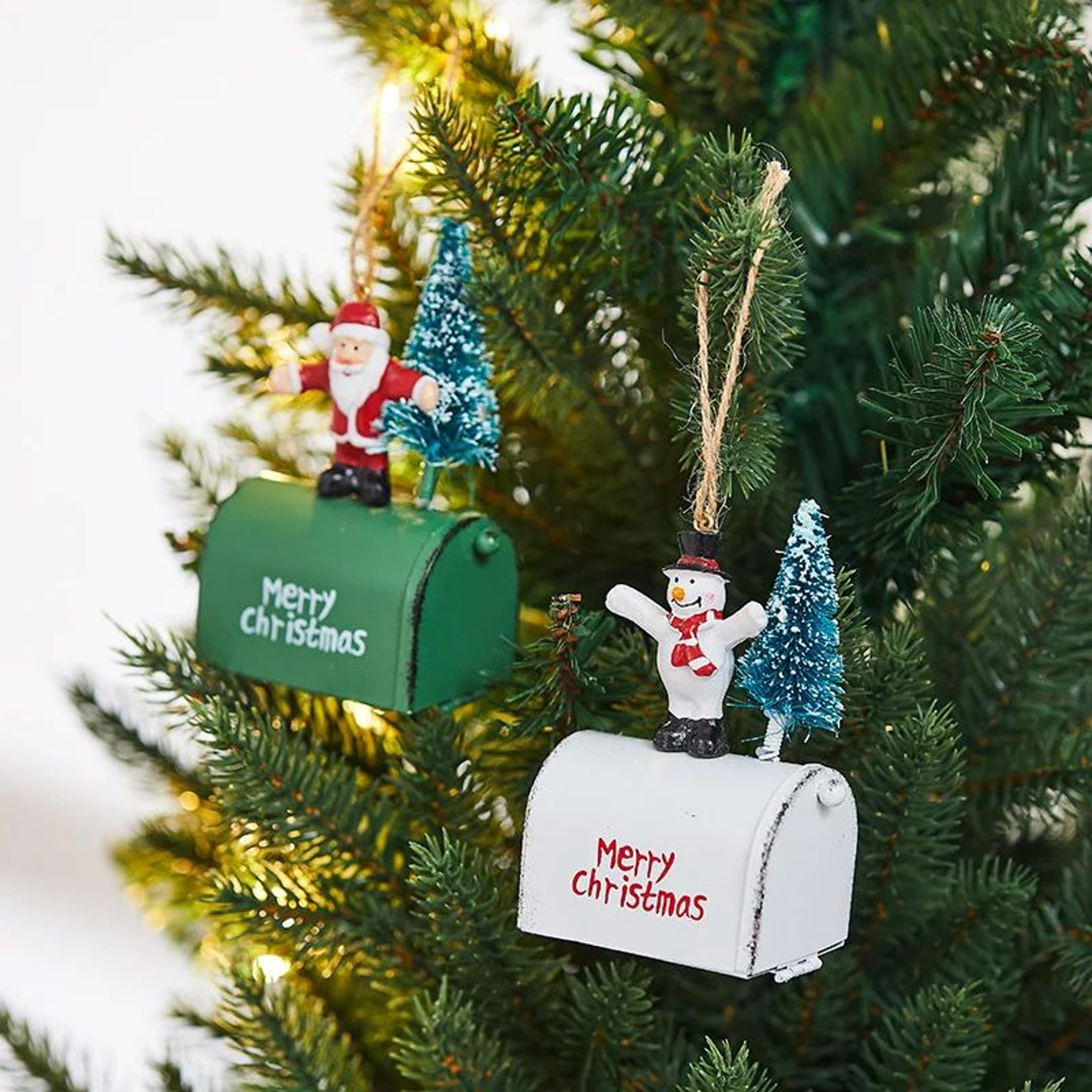 Christmas Wrought Iron Cabin Mailbox Decoration 1