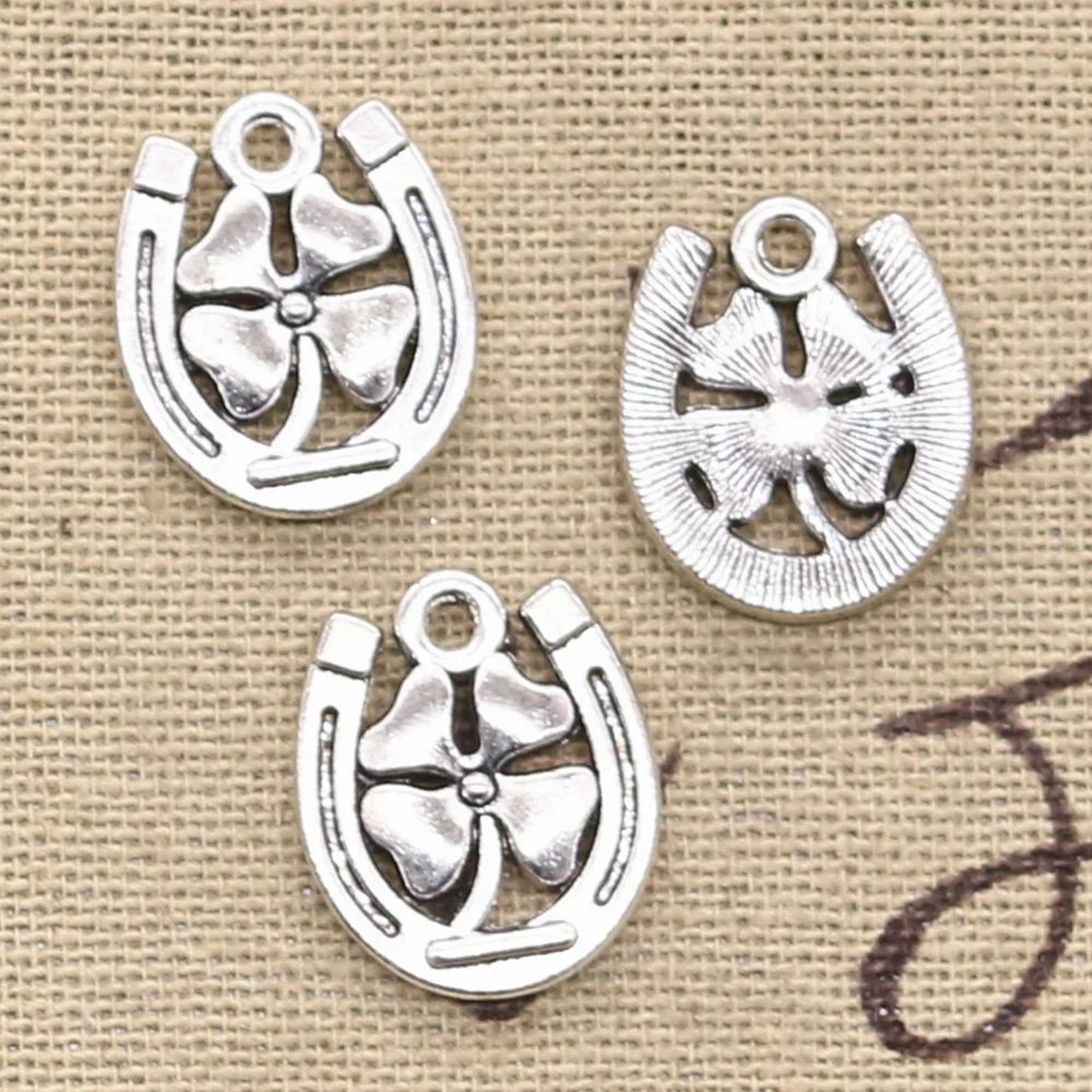 12pcs Vintage Horseshoe Lucky Clover Charms For DIY Jewelry 1