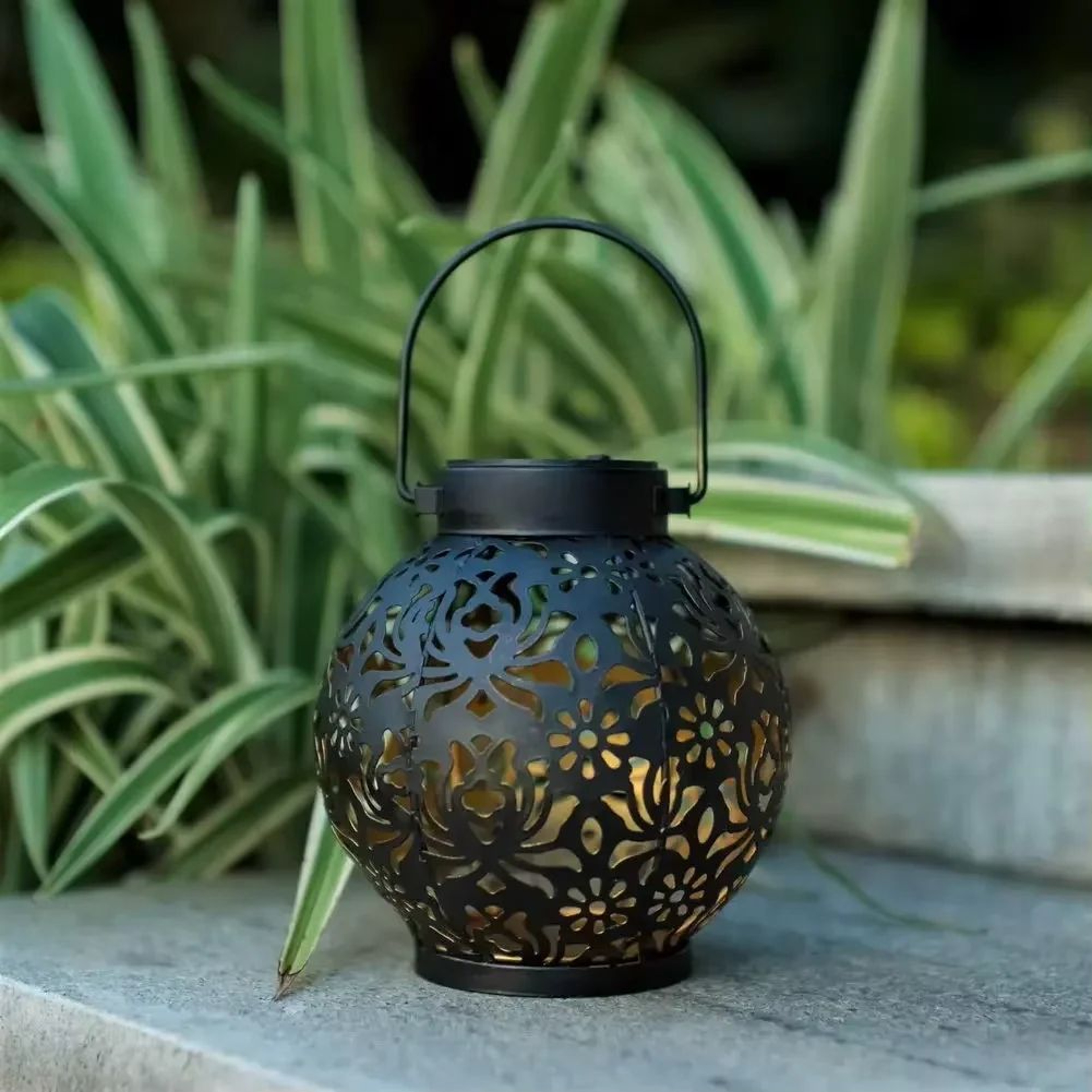 HOMEFISH Solar Iron Hanging Lantern With Decorative Light Patterns 2