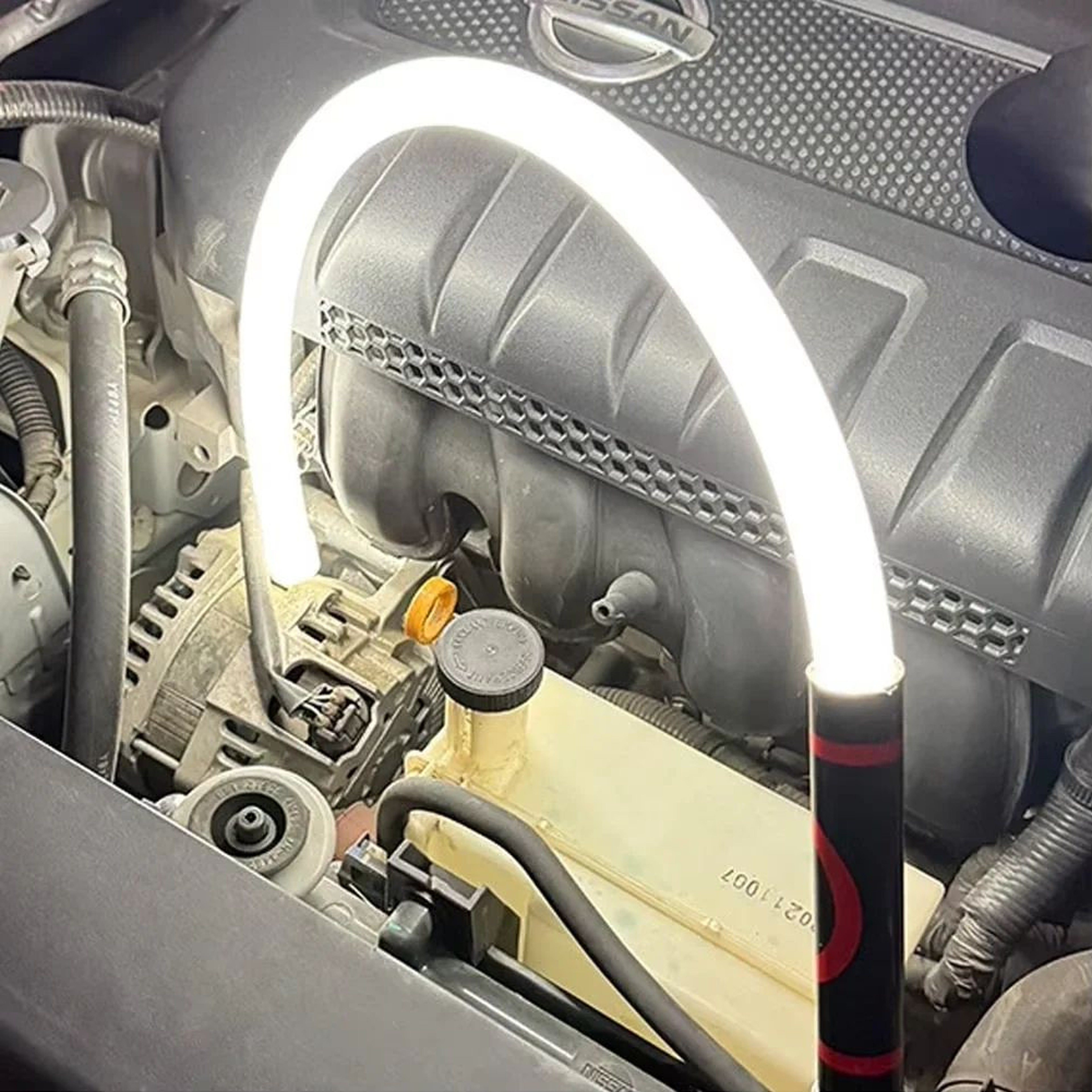 Bendable LED Work Light For Maintenance And Outdoor Tasks 3