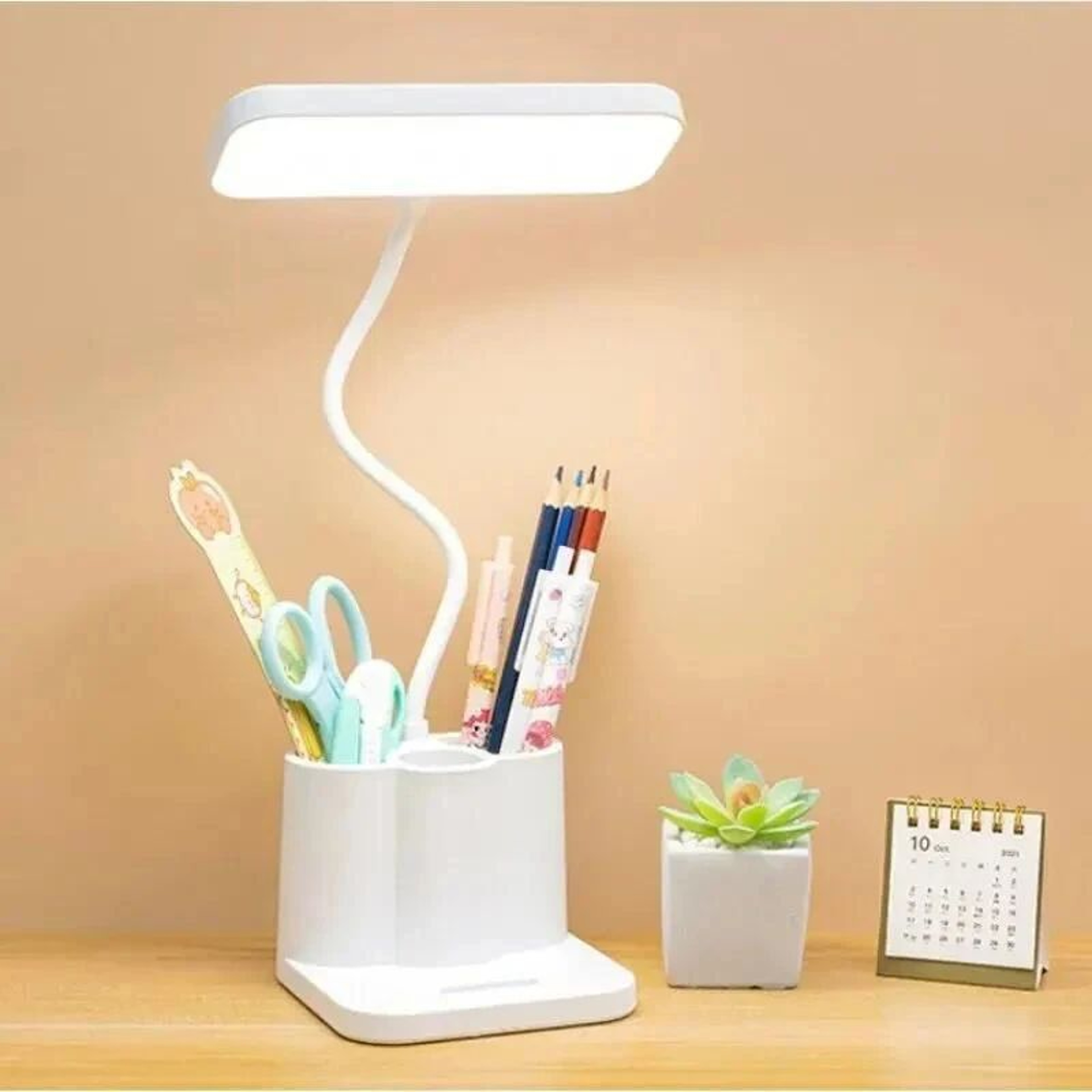 Compact USB Powered LED Desk Lamp For Study And Bedside Reading 0