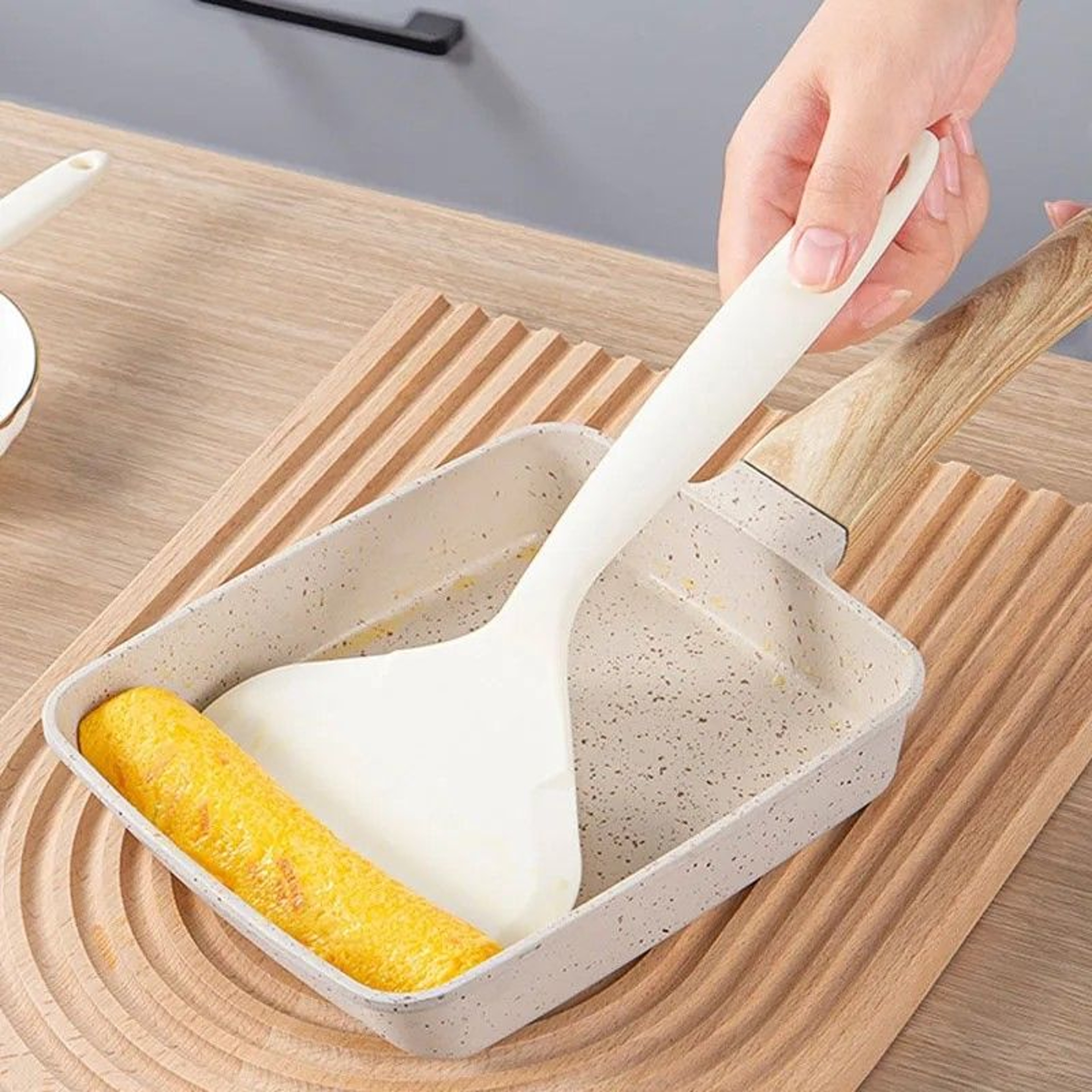 UltraWide Silicone Pancake  Pizza Turner  HeatResistant NonStick Spatula 0