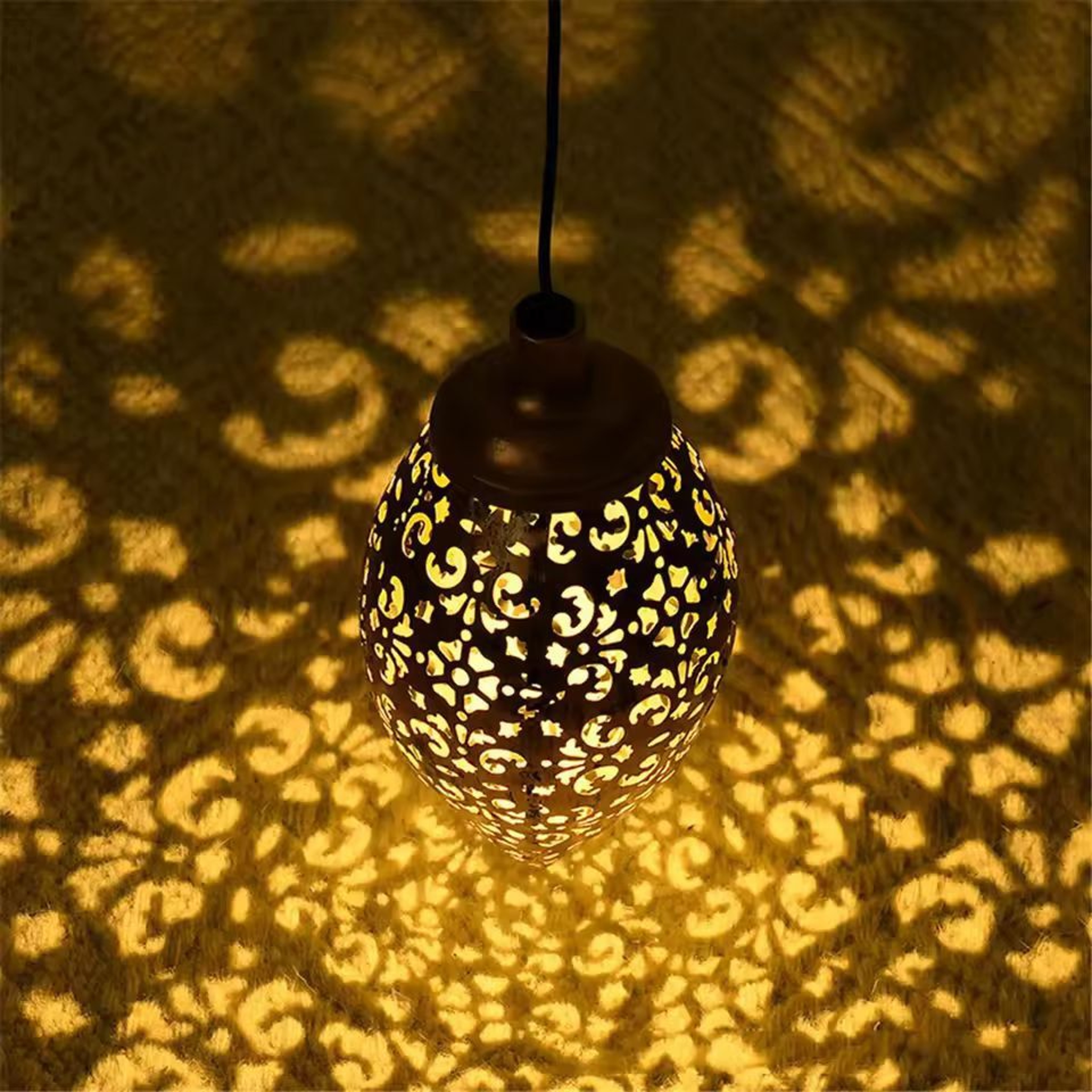 RadiantDrop Solar Projection Lantern – Waterproof Outdoor Garden & Landscape Light – view 4