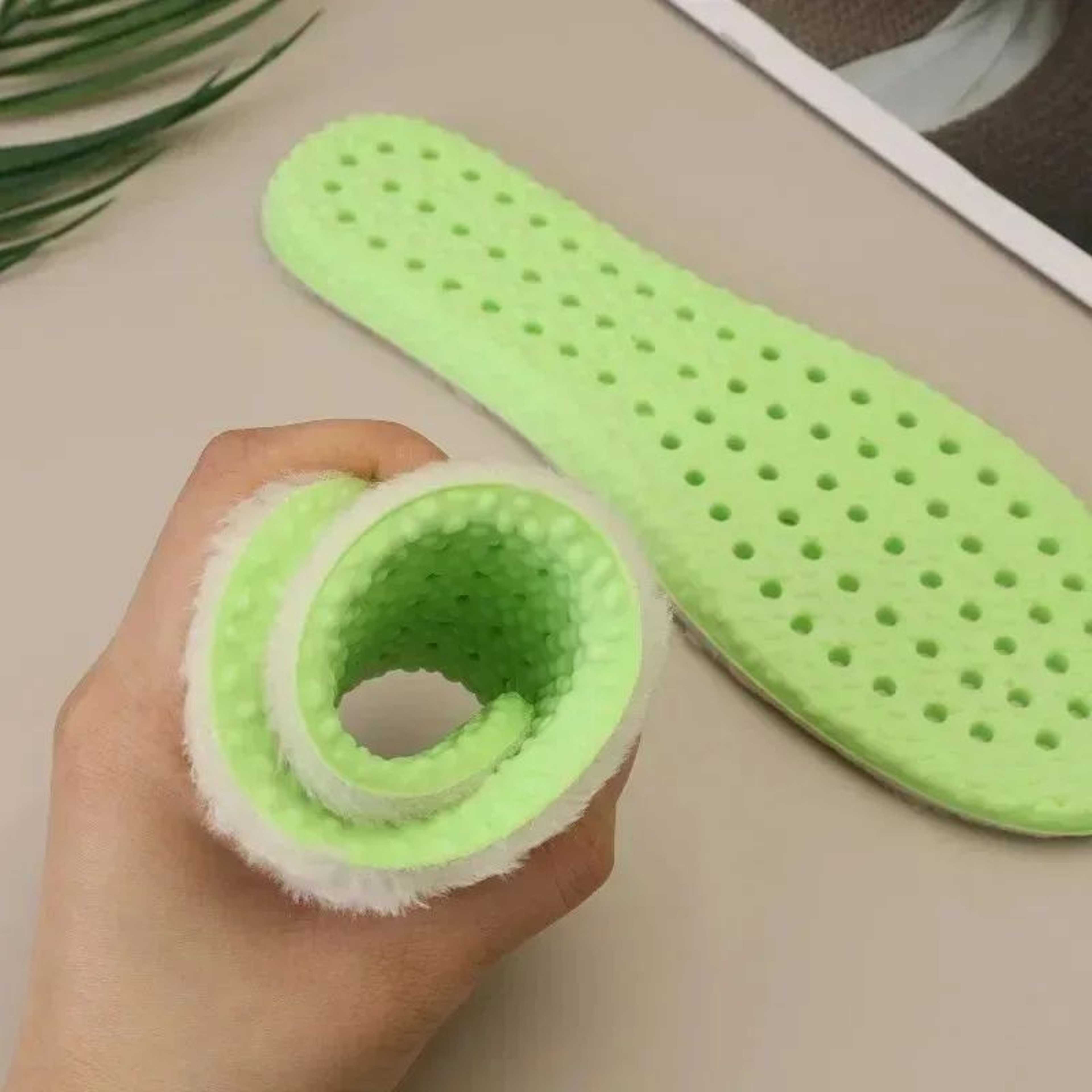 Premium Wool Thermal Insoles With Arch Support  Shock Absorption 5
