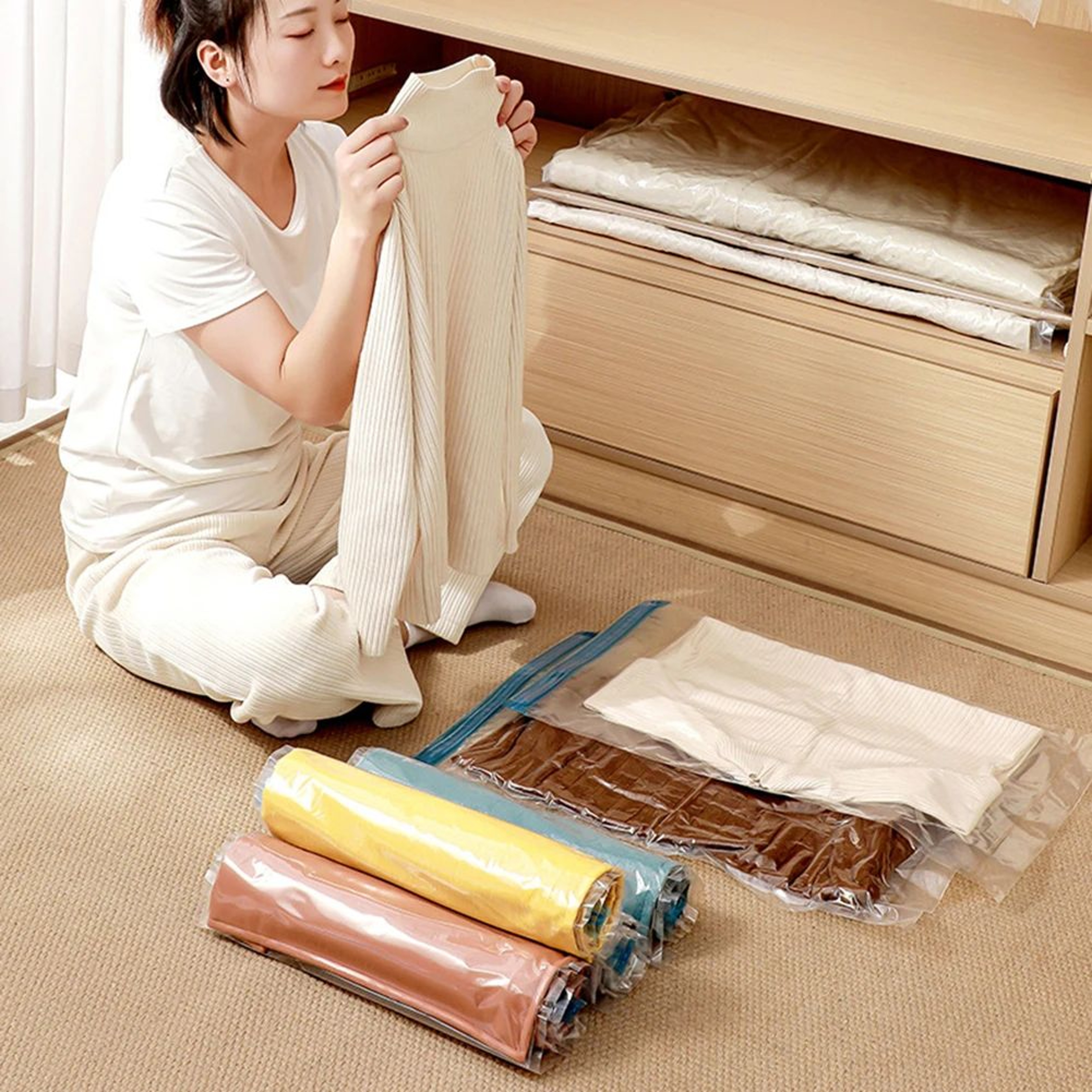 Reusable Vacuum Storage Bags With Mini Electric Sealer  SpaceSaving Clothes Organizer 7 Sizes 2