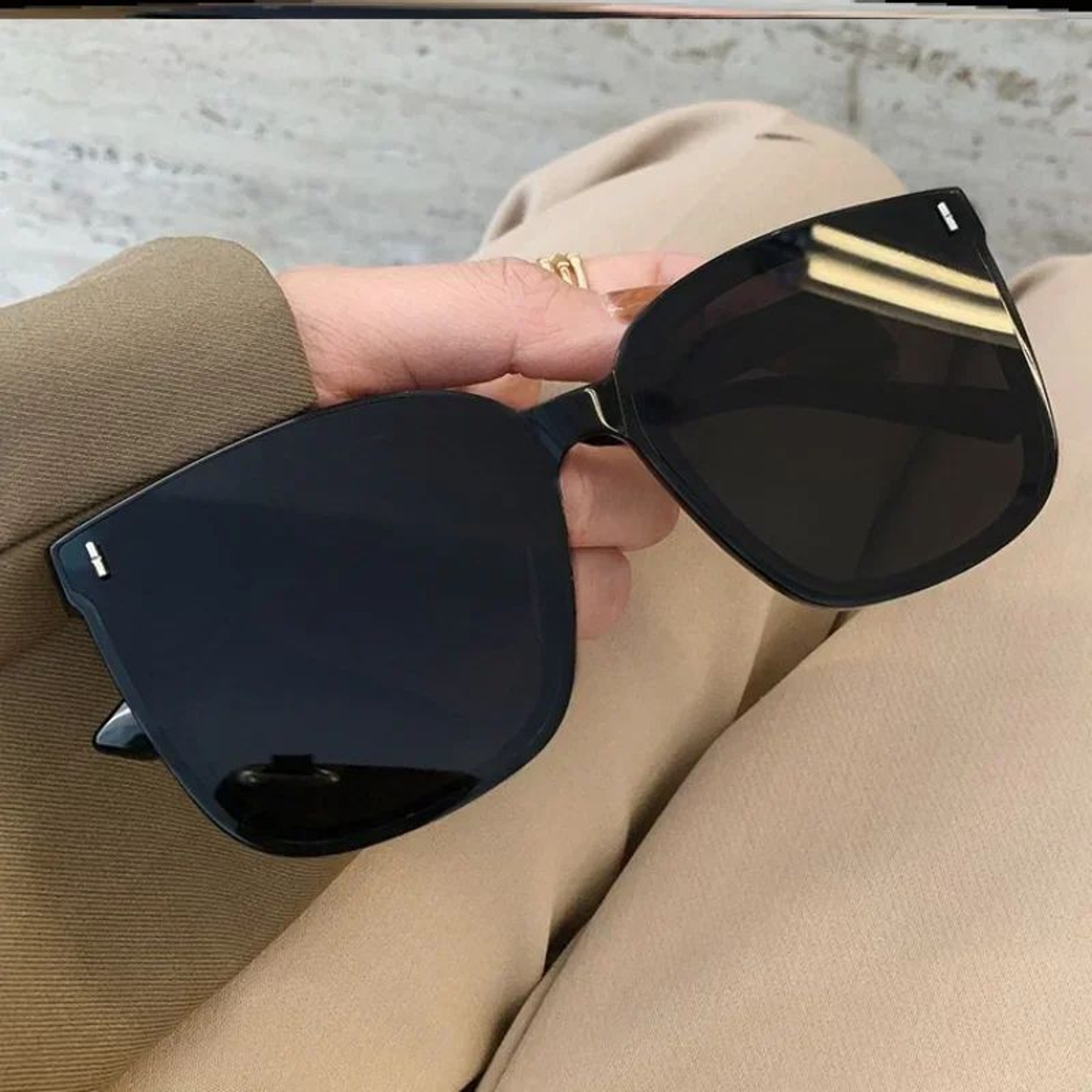 Retro UV400 Sunglasses For Women  Men  Lightweight AntiUV Driving  Outdoor Glasses 1