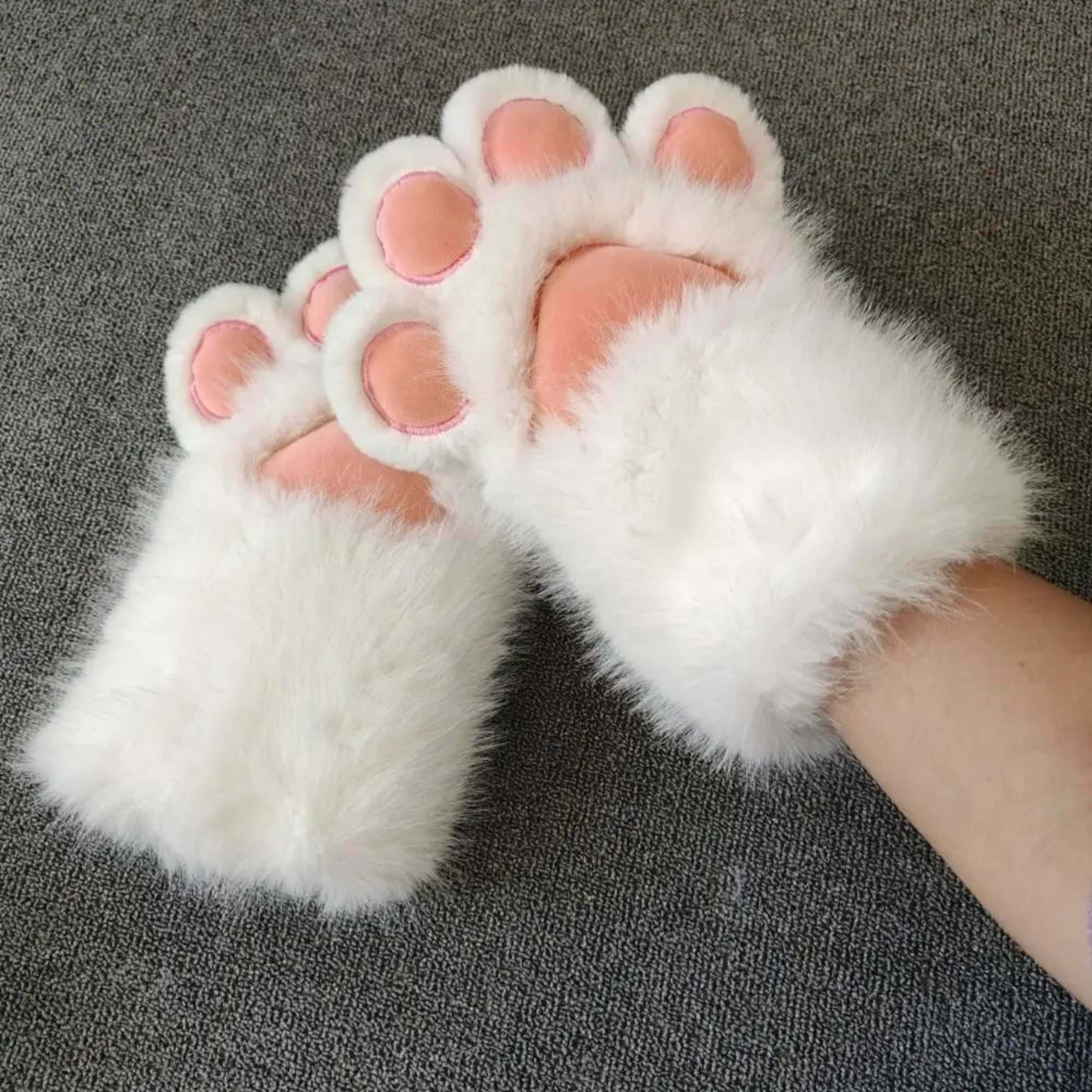 Kawaii Plush Cat Paw Gloves  Warm Furry Paw Gloves For Cosplay Kigurumi  Party Photos 0