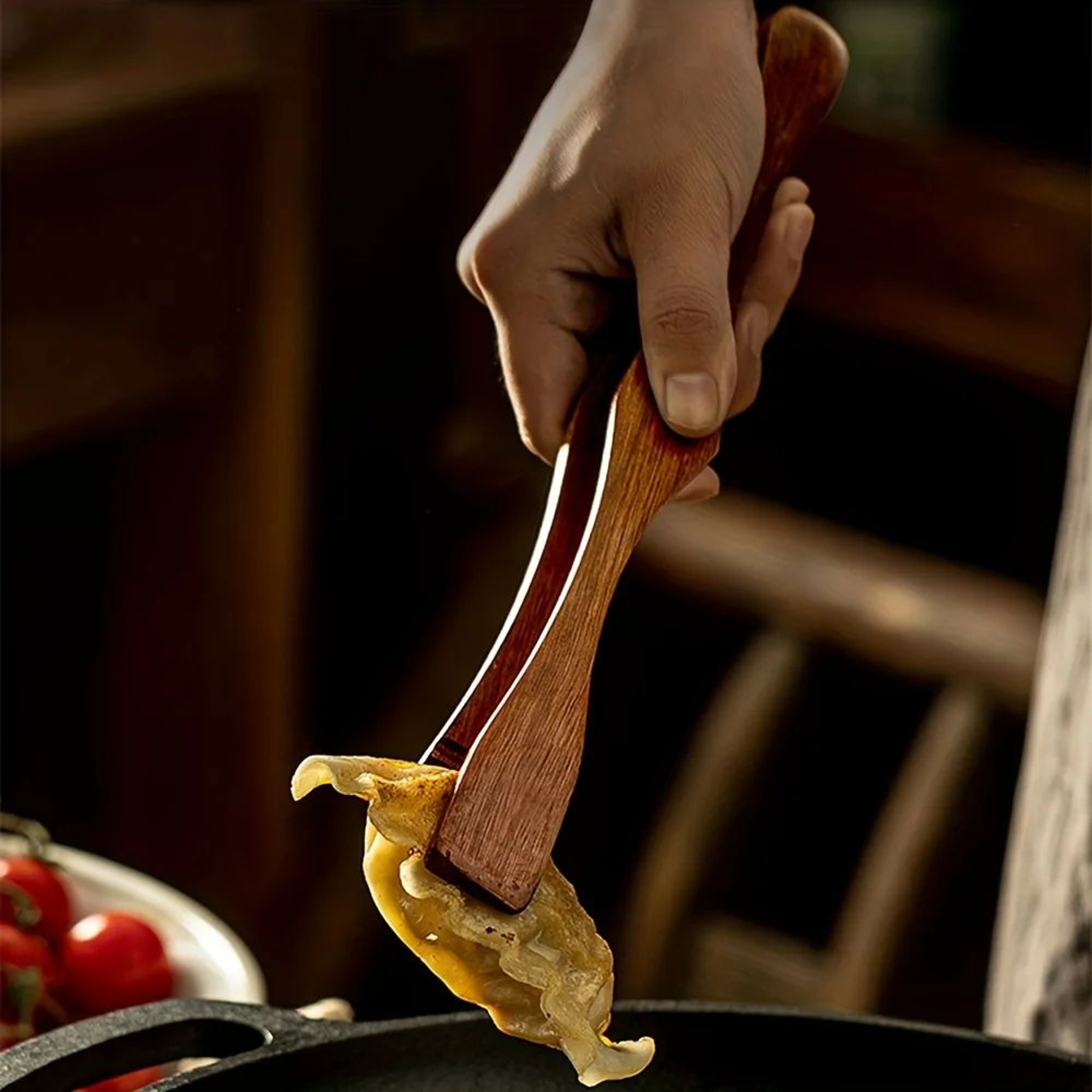 HeatResistant Wooden Food Clip Kitchen Tongs For BBQ Bread  Noodles 3