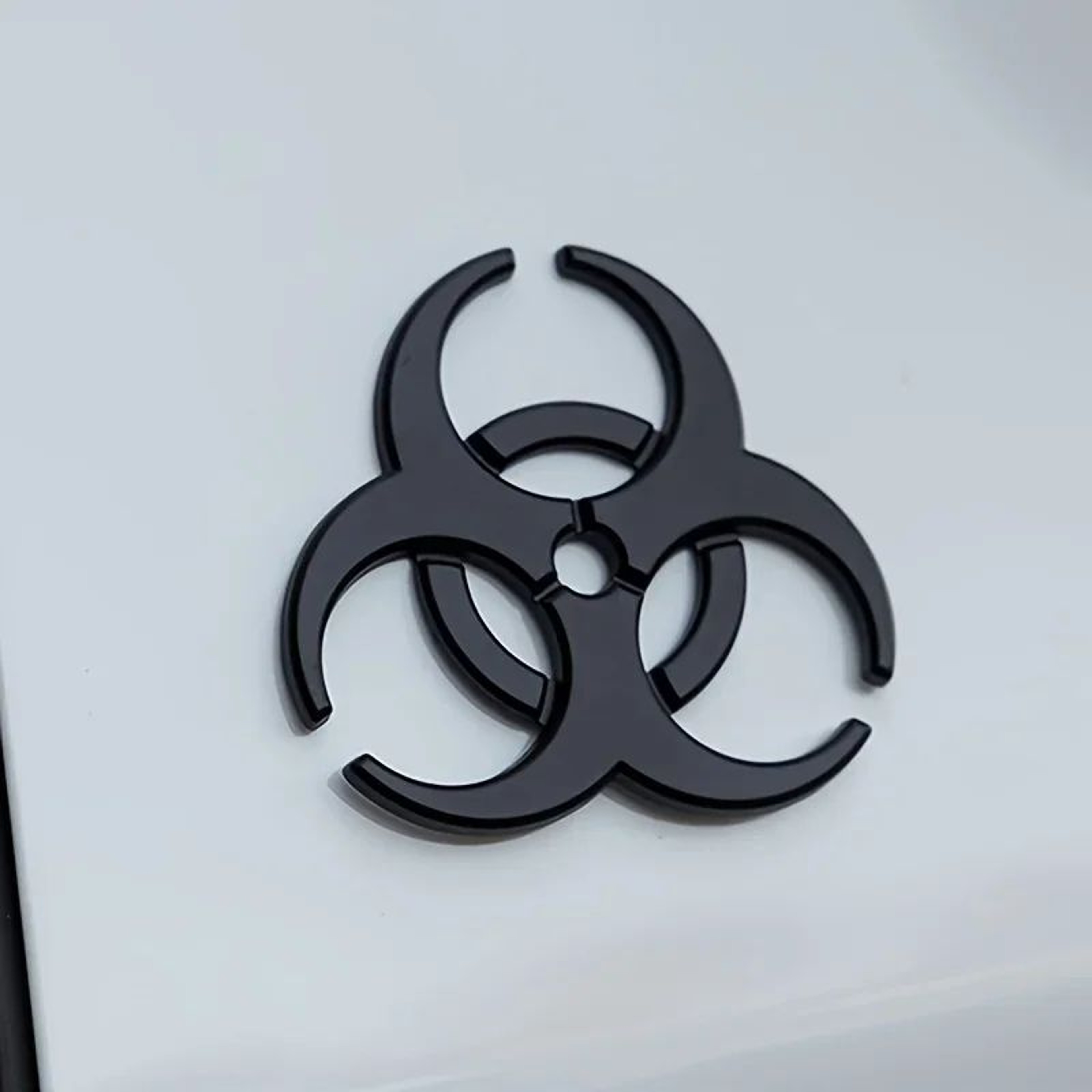 Umbrella Emblem Metal Car Decal  Metal Car Badge For Stylish WeatherResistant Vehicle Customization 5