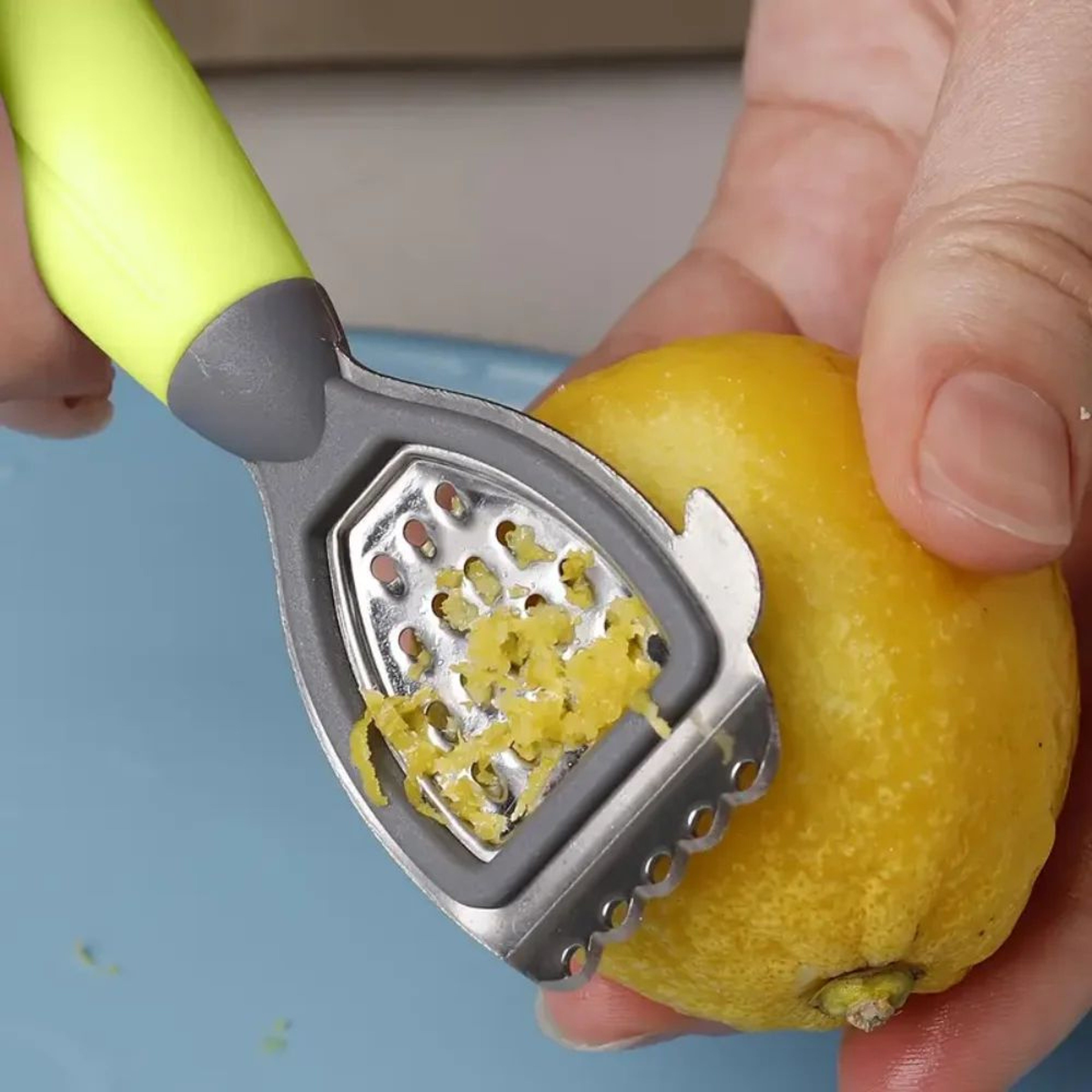 2in1 Lemon Juicer  Zester Grater  Compact Citrus Juicer Grater And Cheese Tool 2