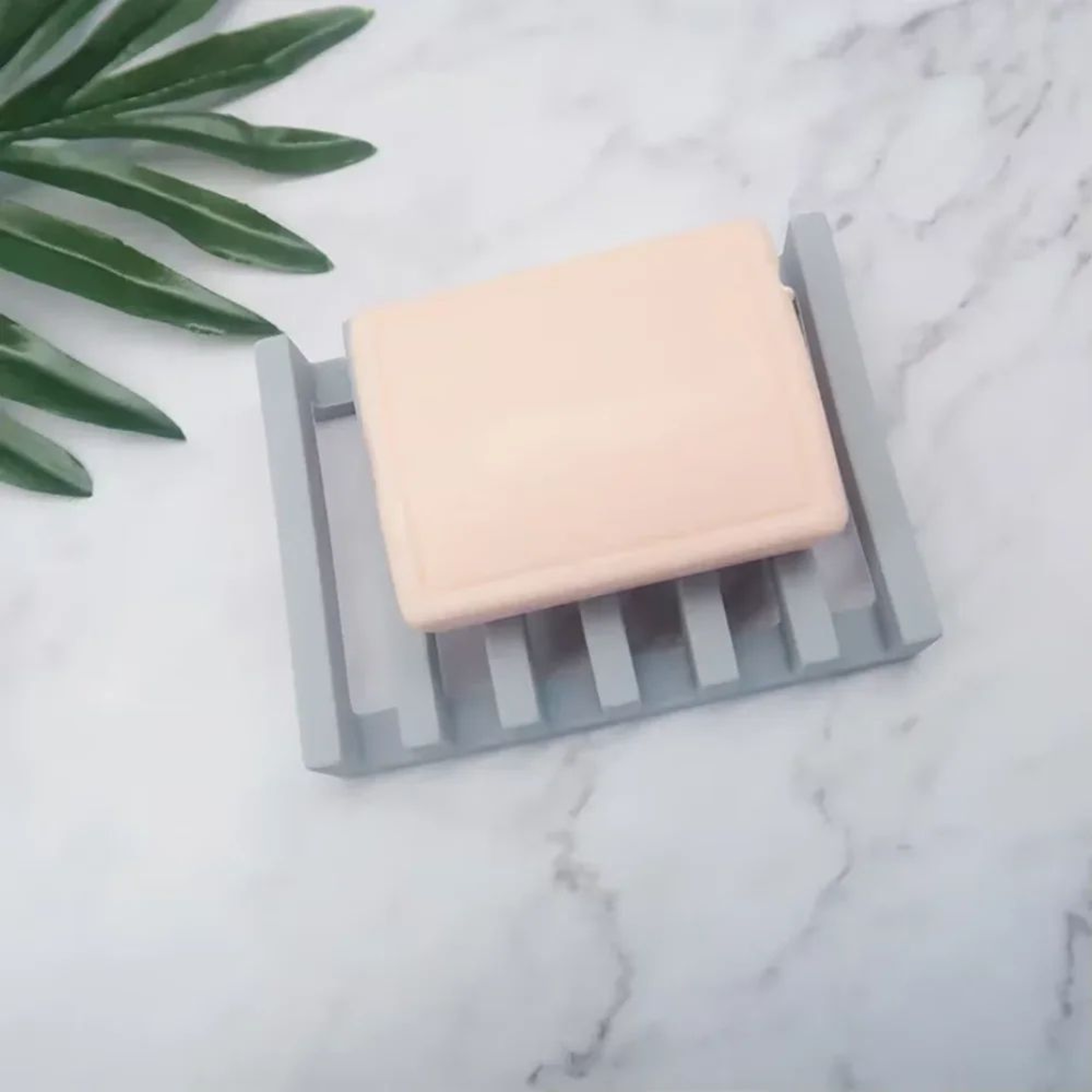 Silicone SelfDraining Soap Dish Tray NonSlip Soap Saver For Shower Sink  Bathtub 2