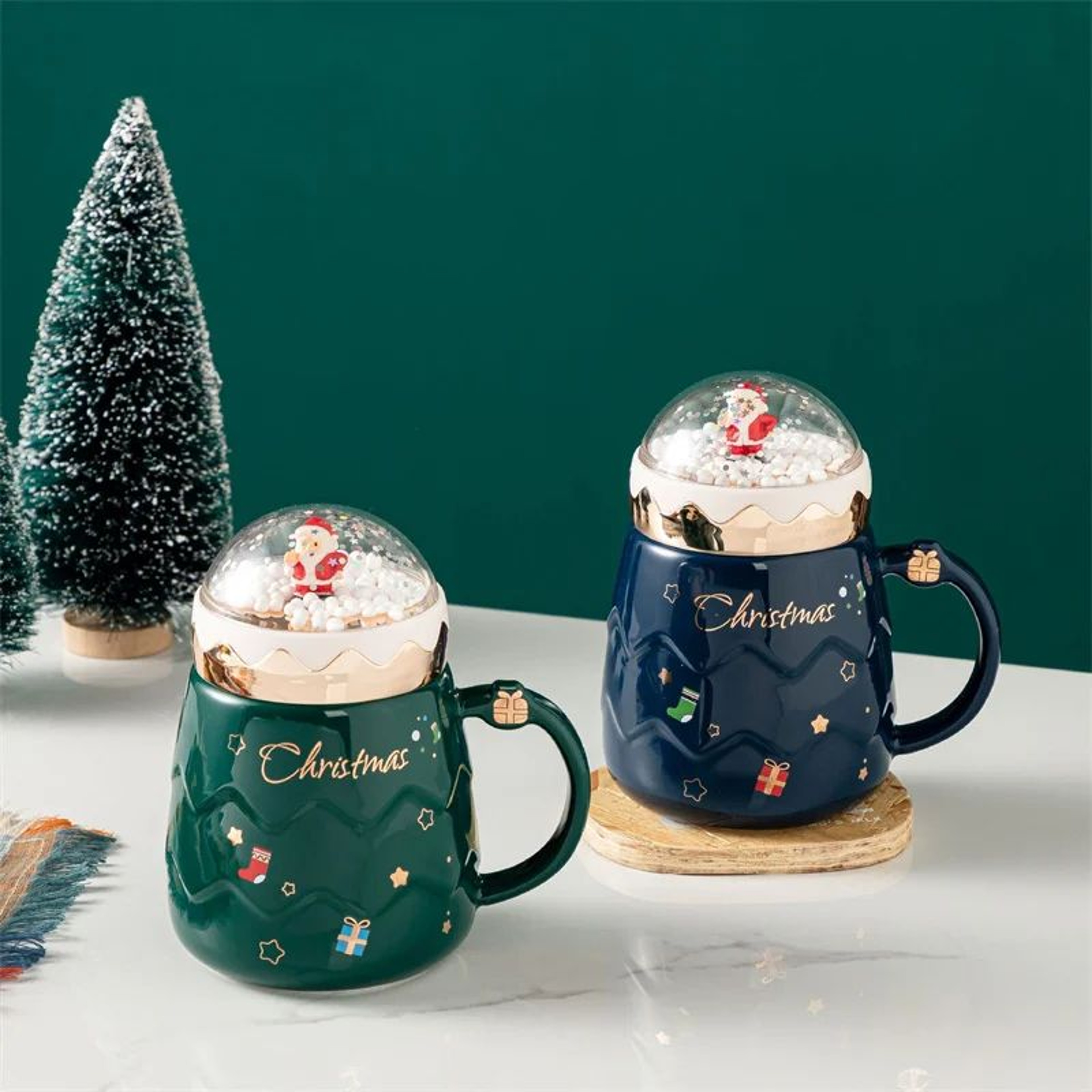 Santa SnowGlobe Lid Ceramic Christmas Mug 500ml  Cute Christmas Mug With Lid Gift Cup 4