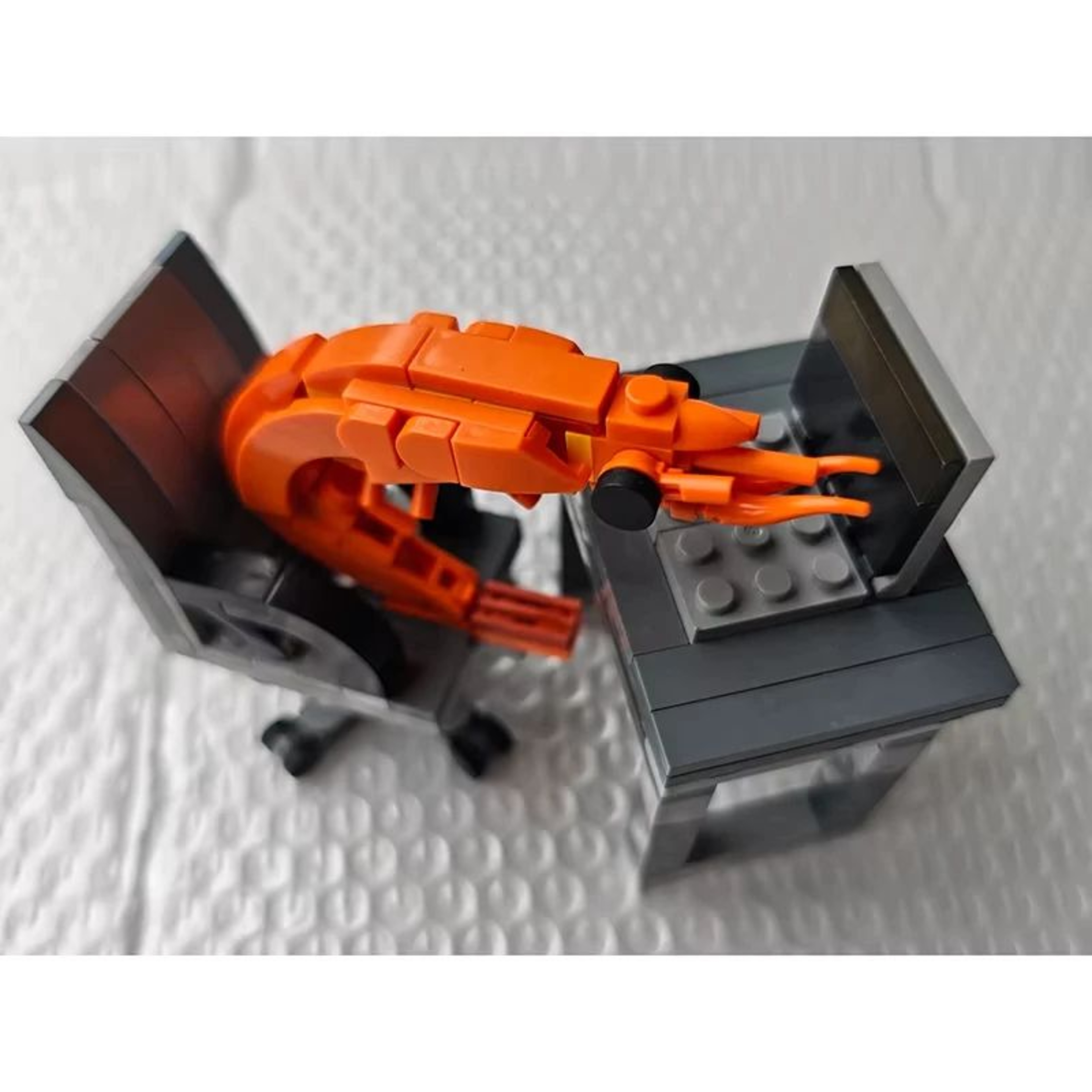 Working Shrimp Mini Building Block Kit 155 Pieces  Funny Office Desk Toy Ornament DIY Model 5