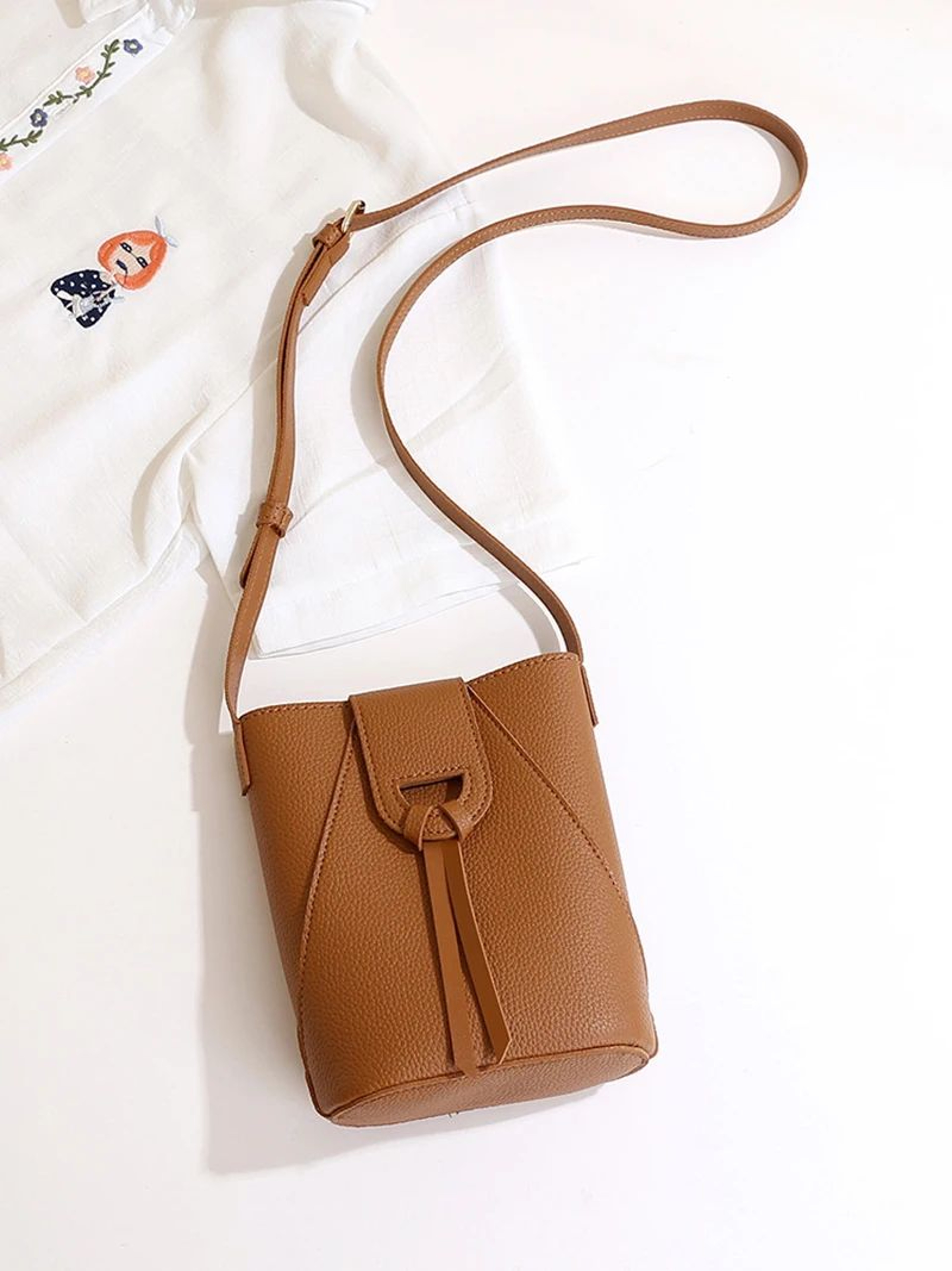 Everyday Chic Womens PU Leather Shoulder  Large Capacity Crossbody Bag  Stylish Womens Handbag Purs 3
