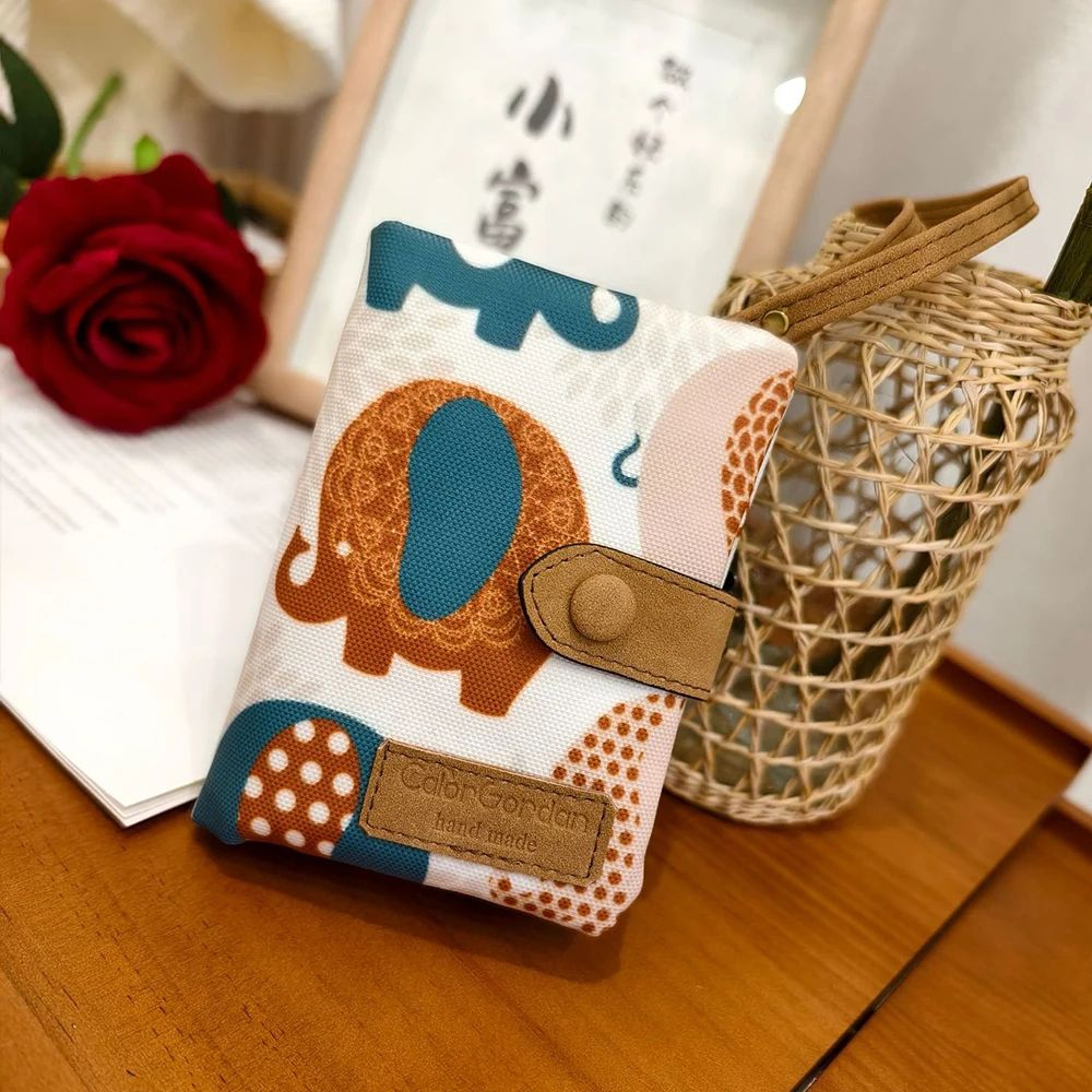 Everyday Womens Short Wallet With Hasp Closure Large Capacity Wallet Coin  Card Organizer 1