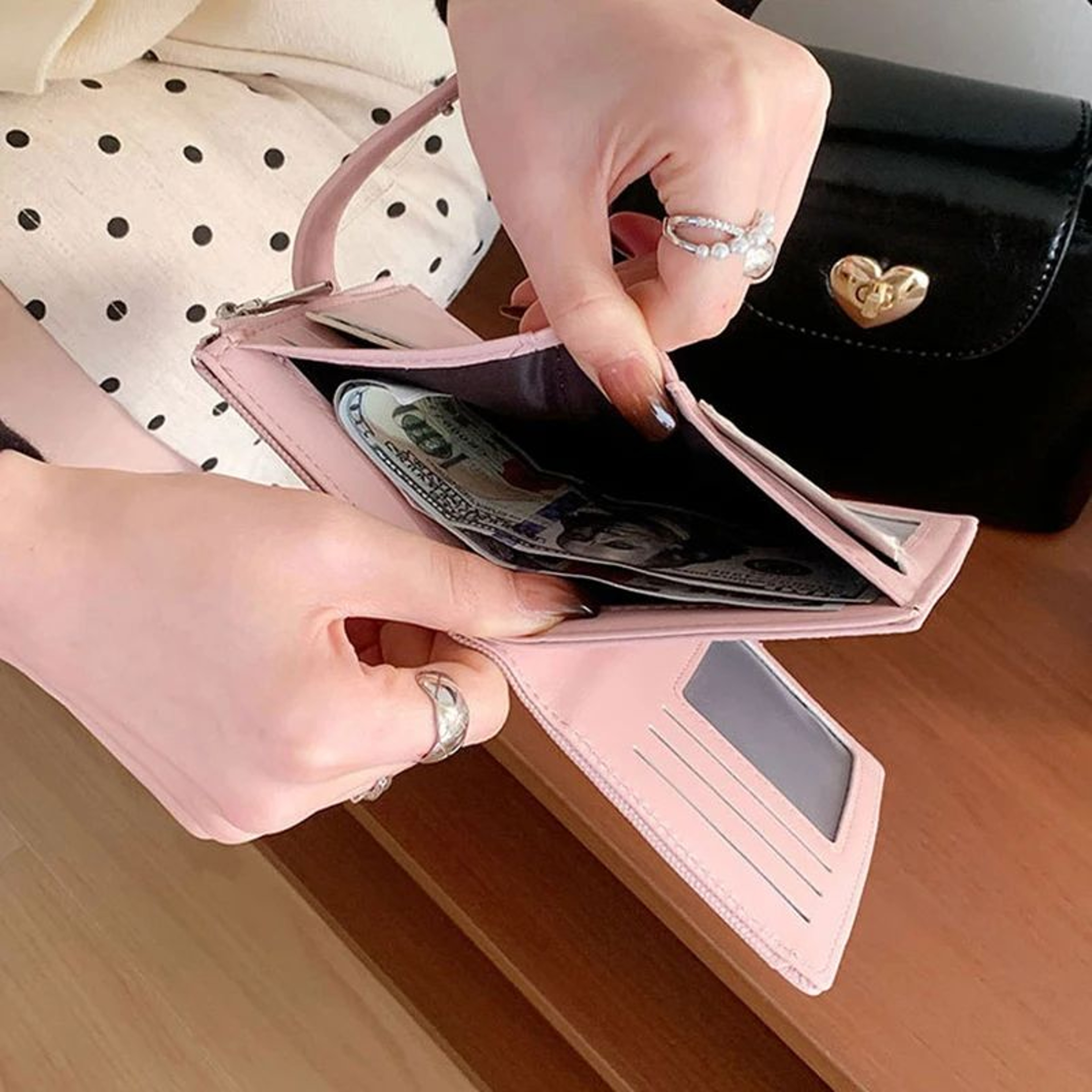 Everyday Compact Womens Wallet  PU Leather Short Bifold With Zipper Coin Pocket  Snap Closure 5