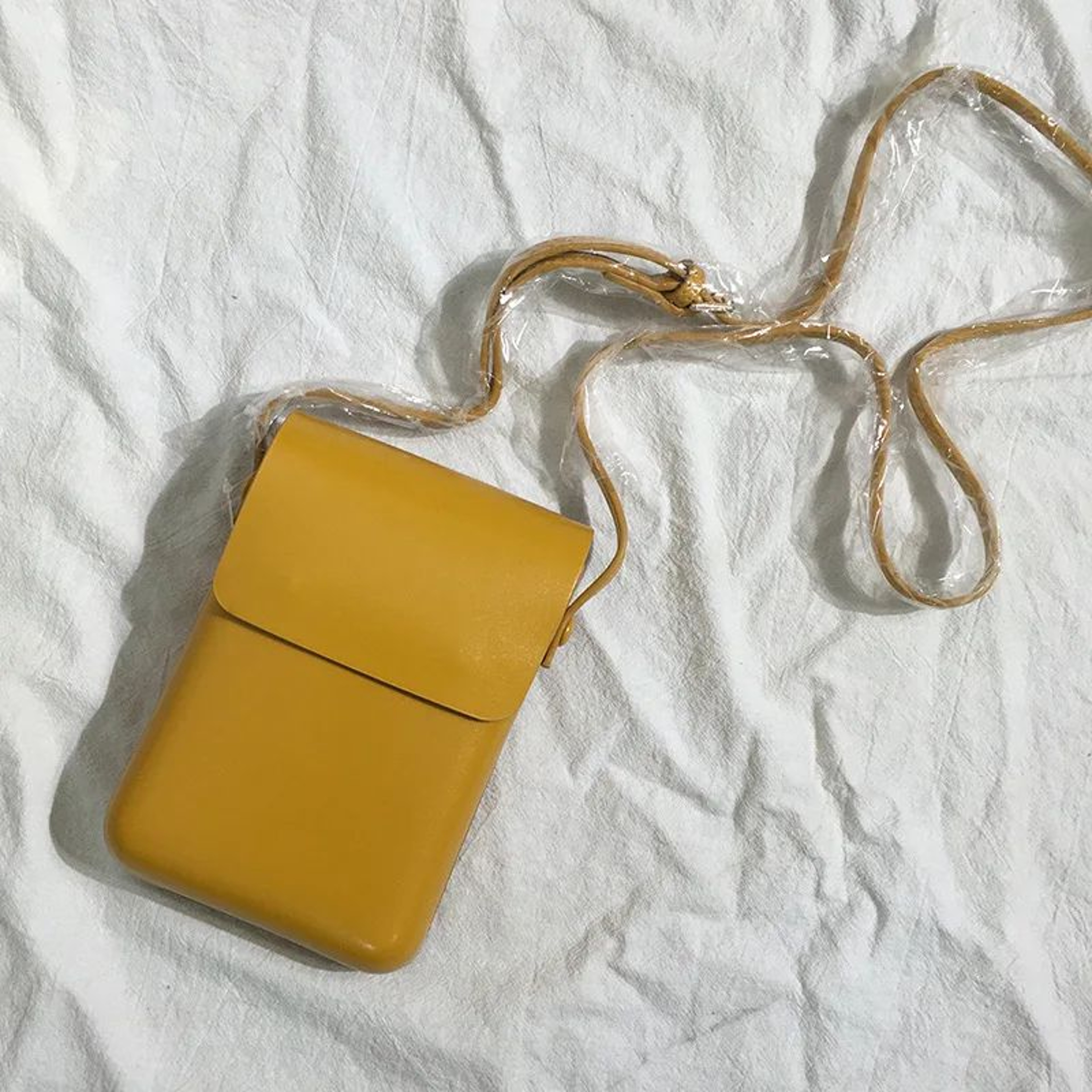 Everyday Luxe Crossbody Handbag  PU Leather Shoulder Bag With Phone Pocket  Roomy Storage 10
