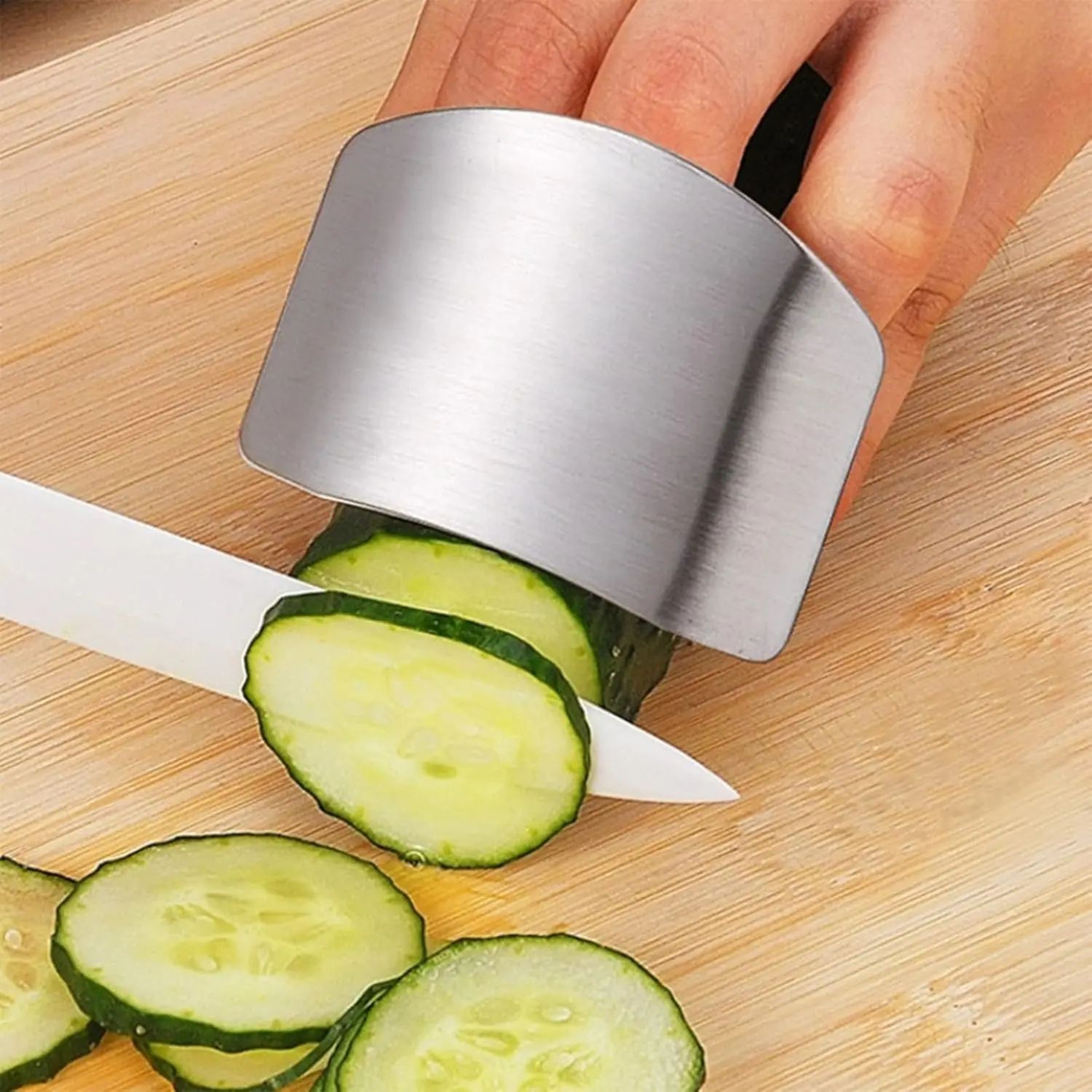 Adjustable Stainless Steel Finger Guard For Safe Slicing And Chopping 0