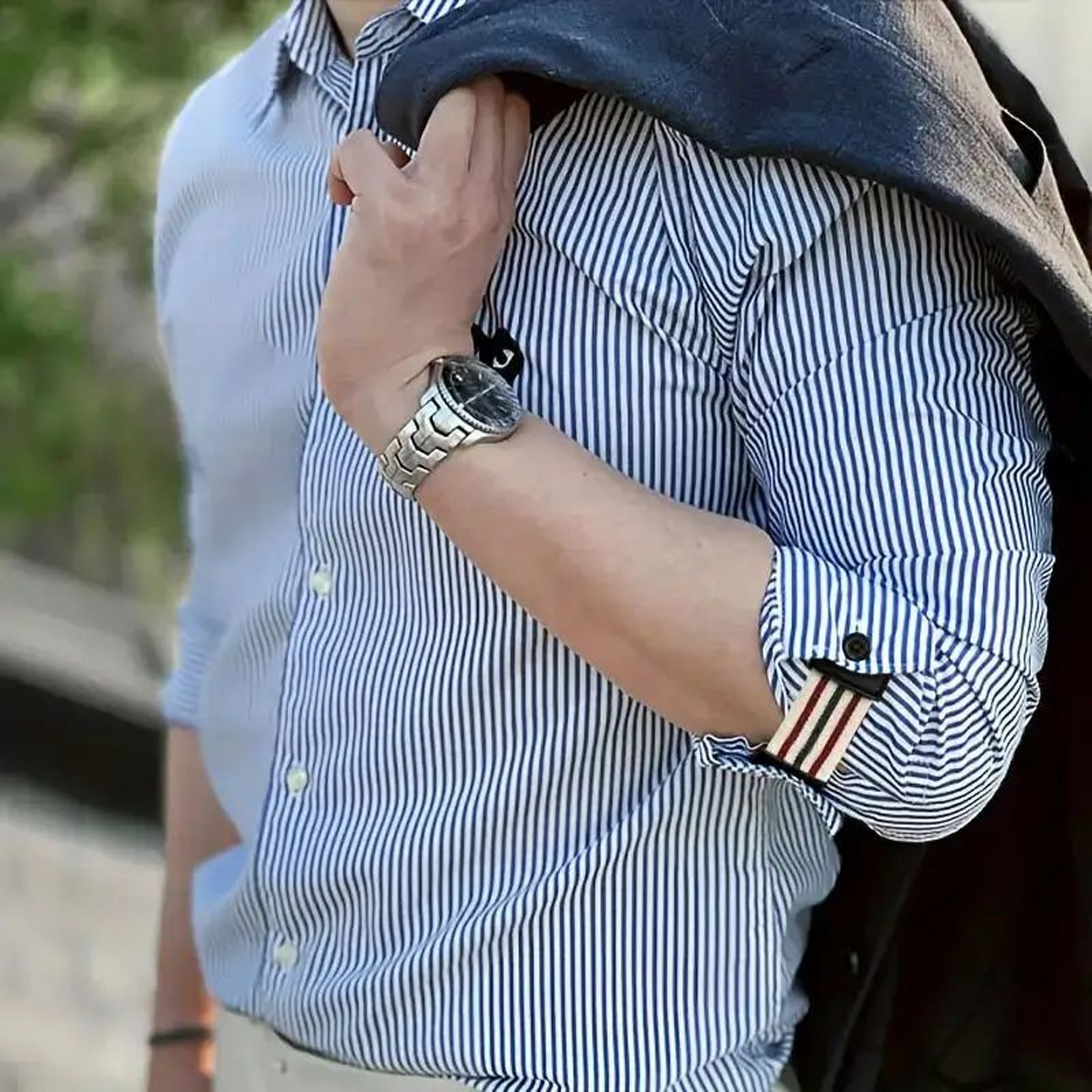 Adjustable Shirt Sleeve Holders For Men  Women  AntiSlip Sleeve Garters Arm Bands 4