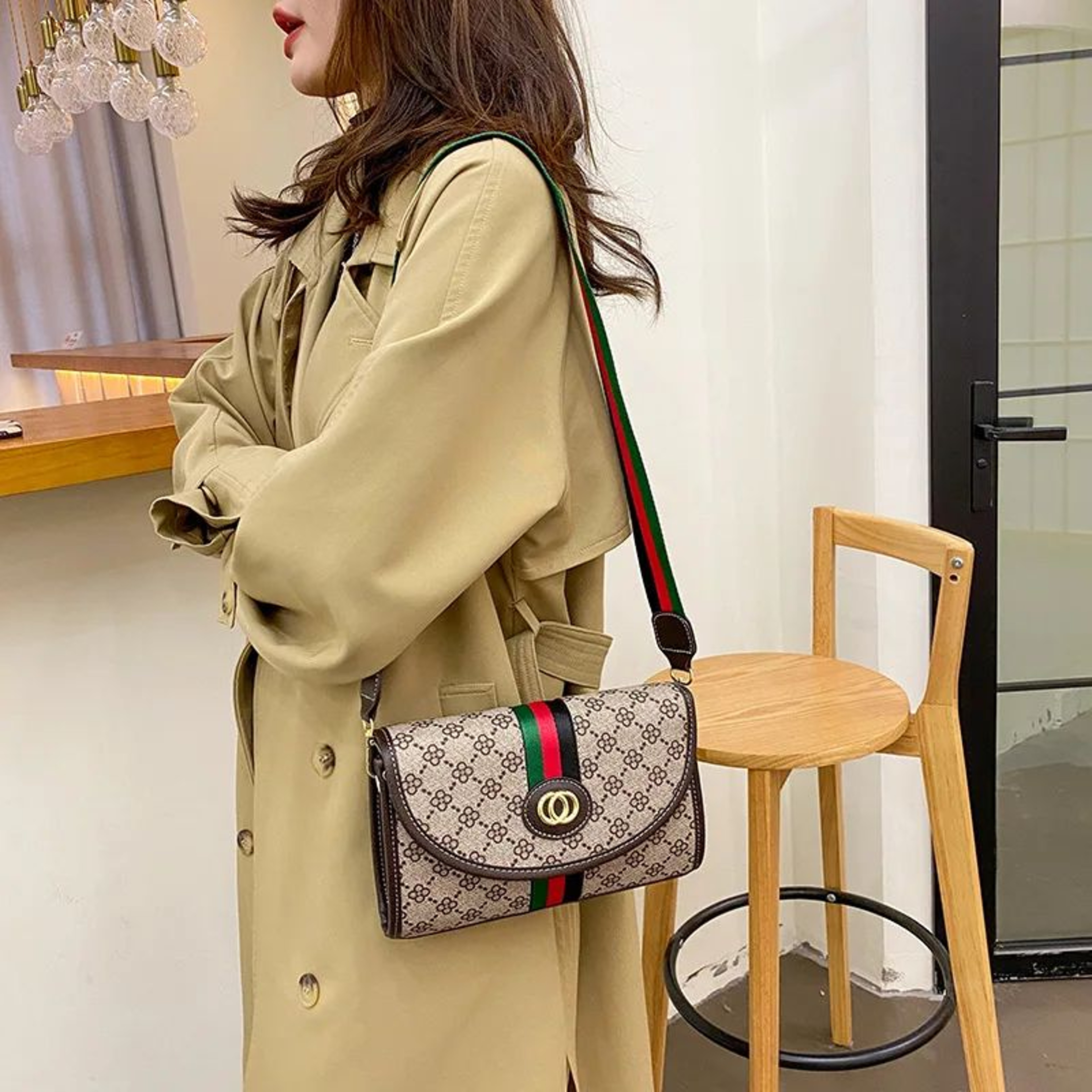Elegant PU Leather Womens Envelope Shoulder Bag With Chain Strap 1